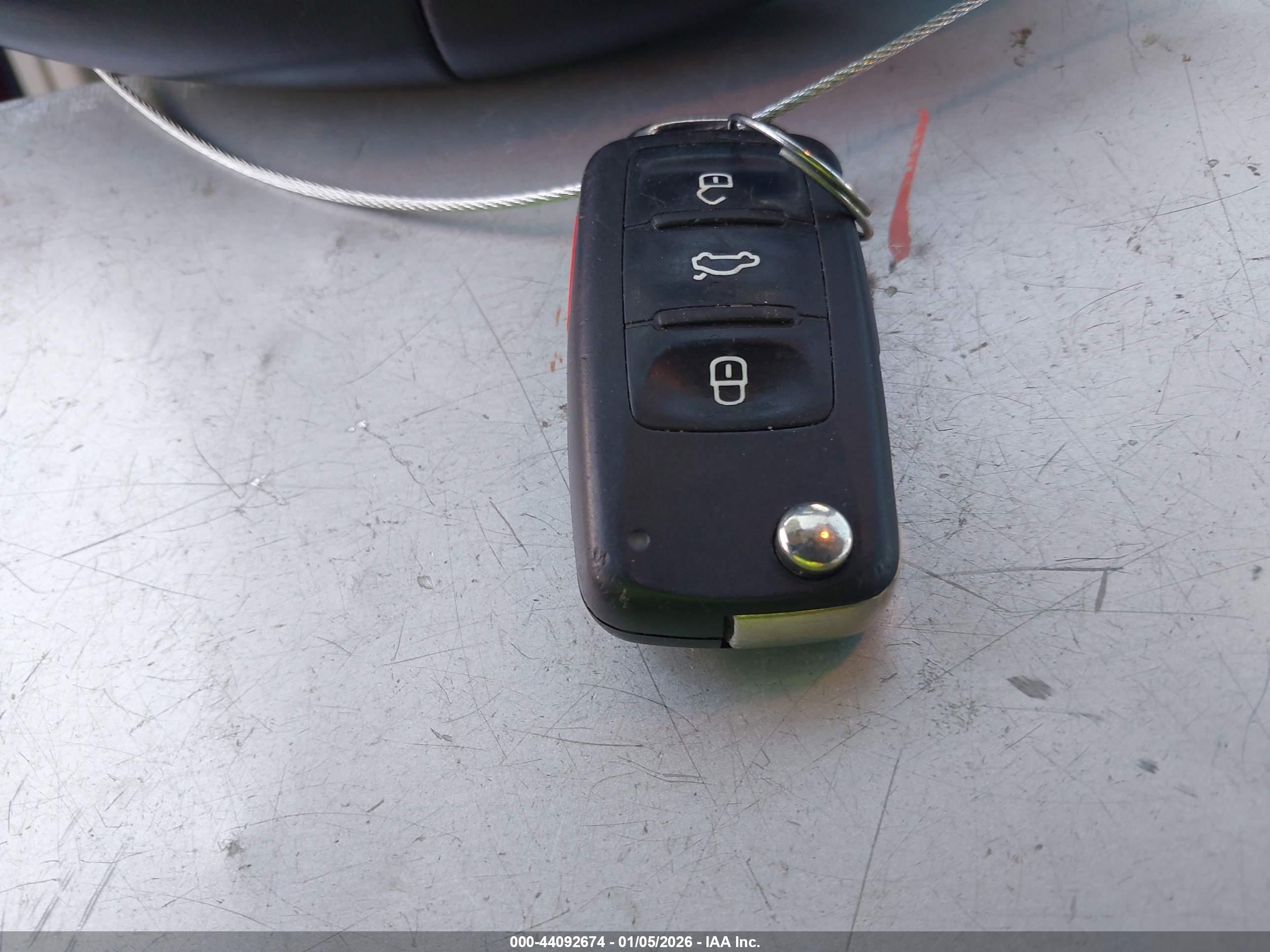 VOLKSWAGEN PASSAT image 11