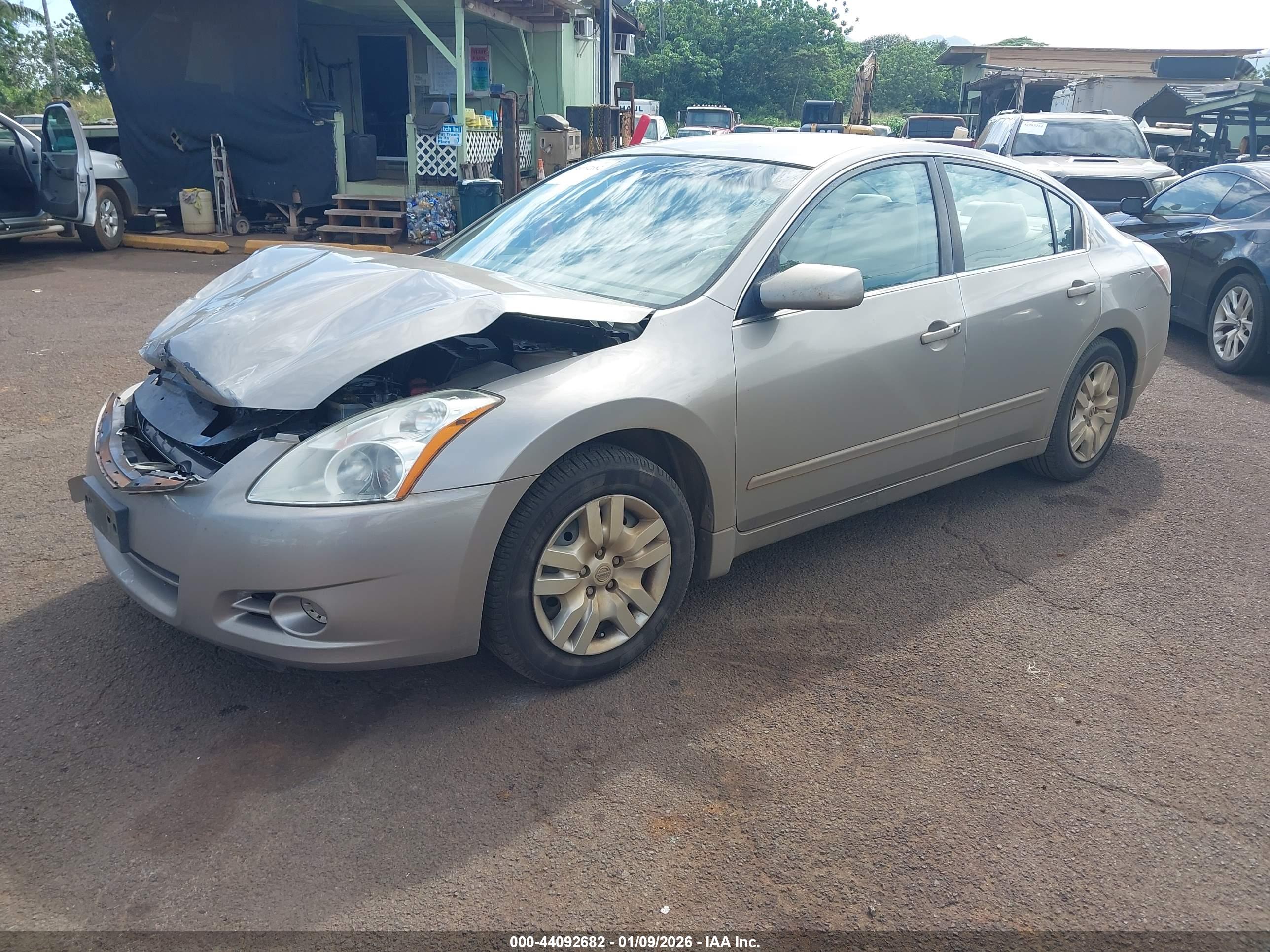 NISSAN ALTIMA image 2