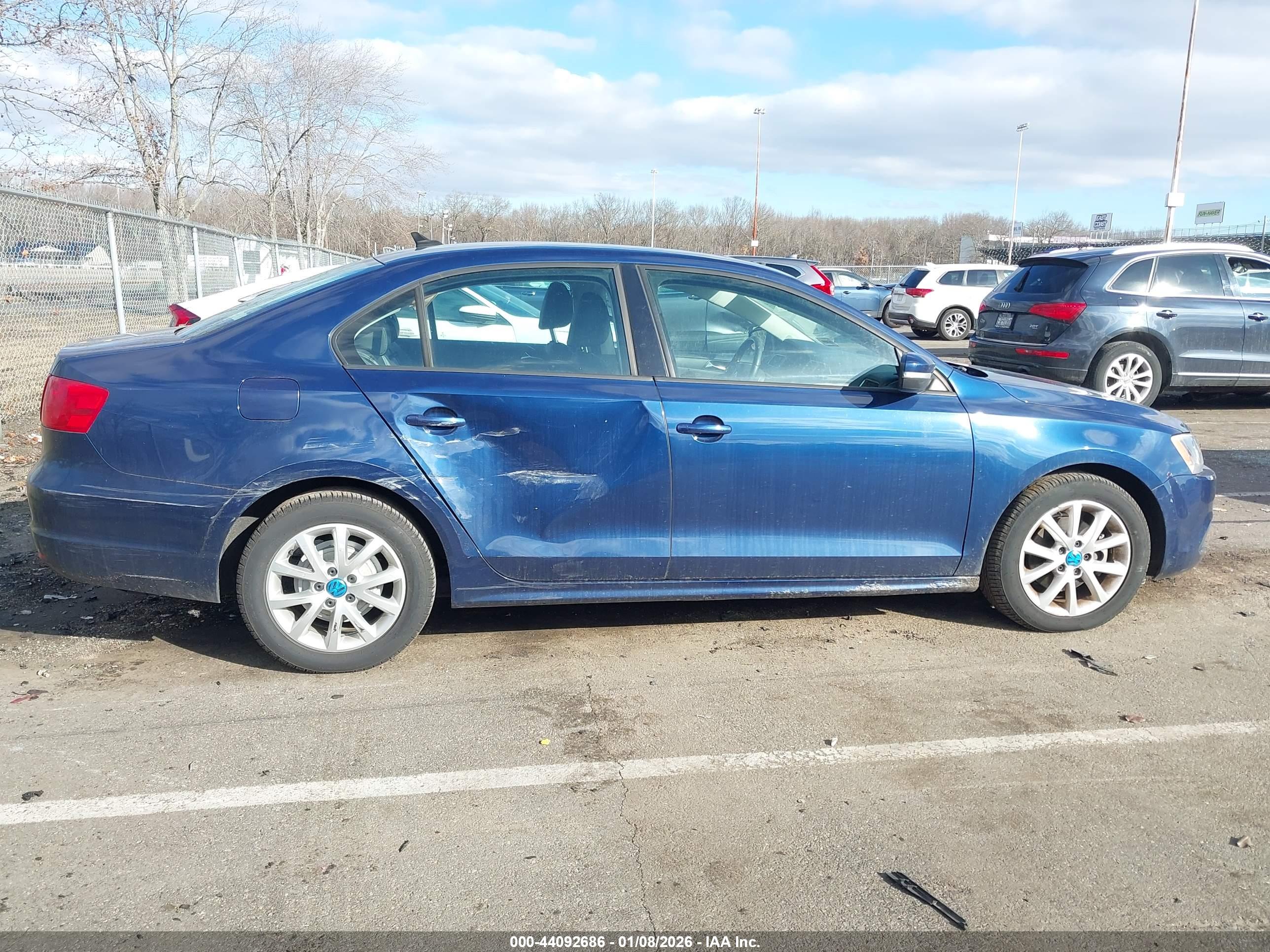VOLKSWAGEN JETTA image 6