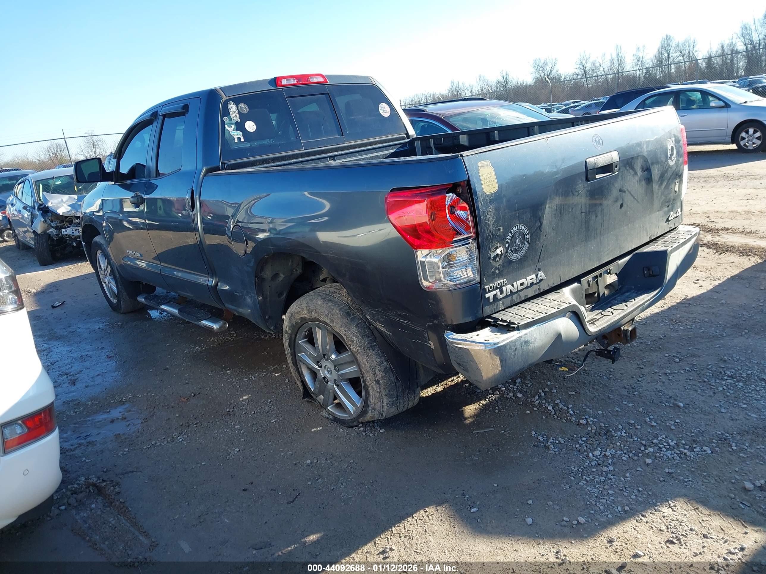 TOYOTA TUNDRA image 3