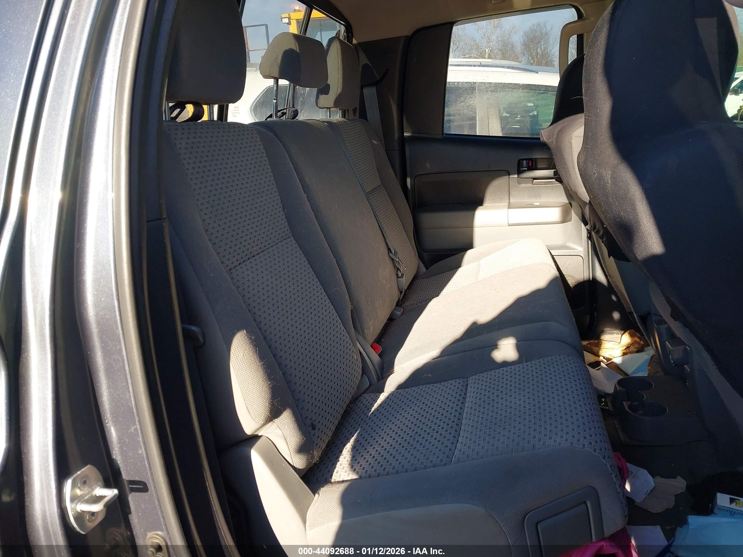 TOYOTA TUNDRA image 8