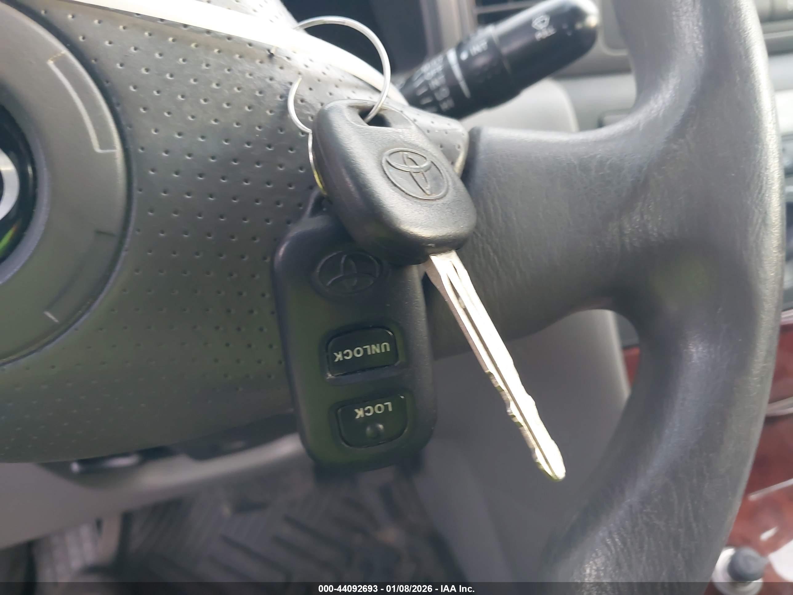 TOYOTA COROLLA image 11
