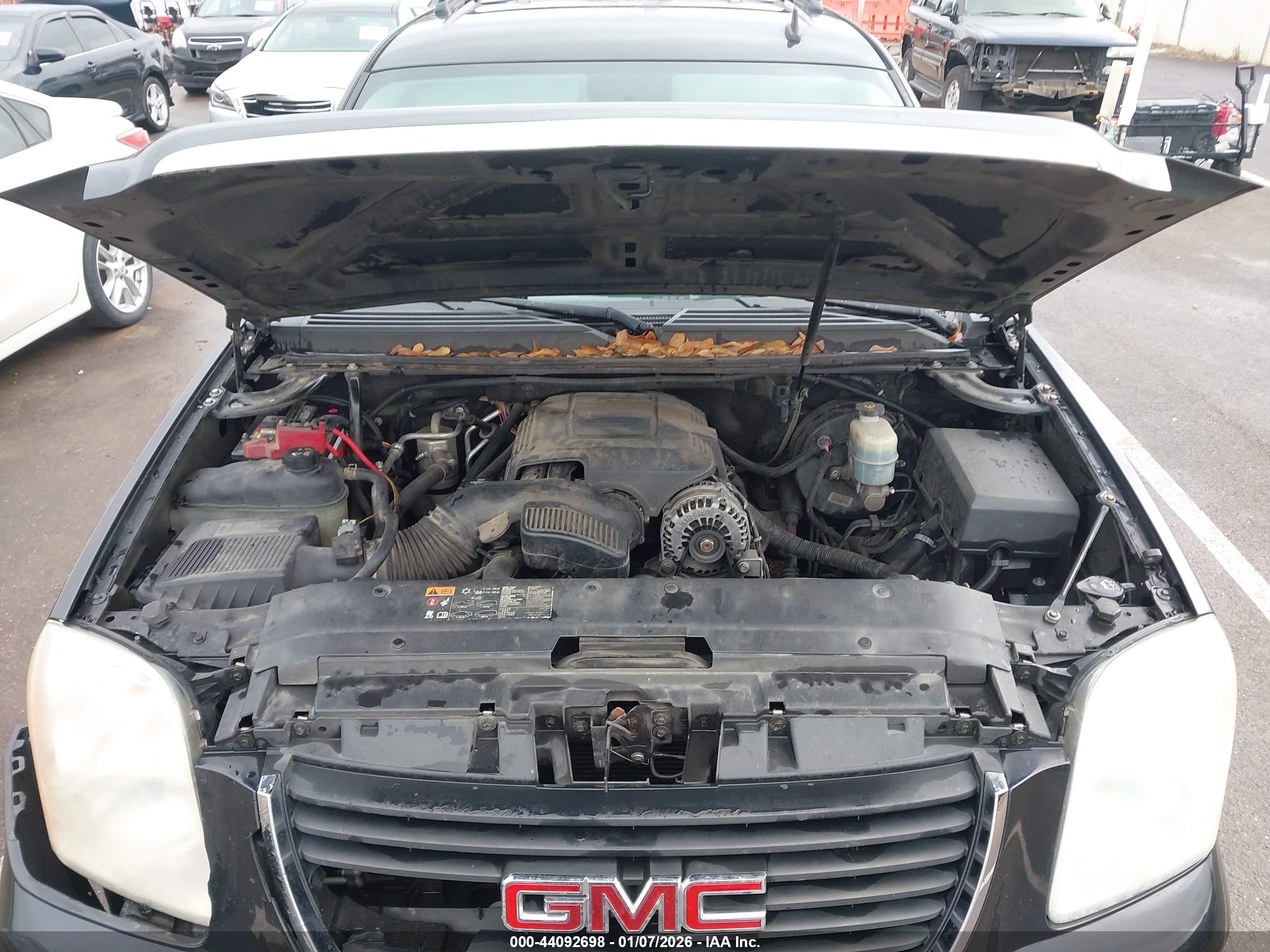 GMC YUKON image 10