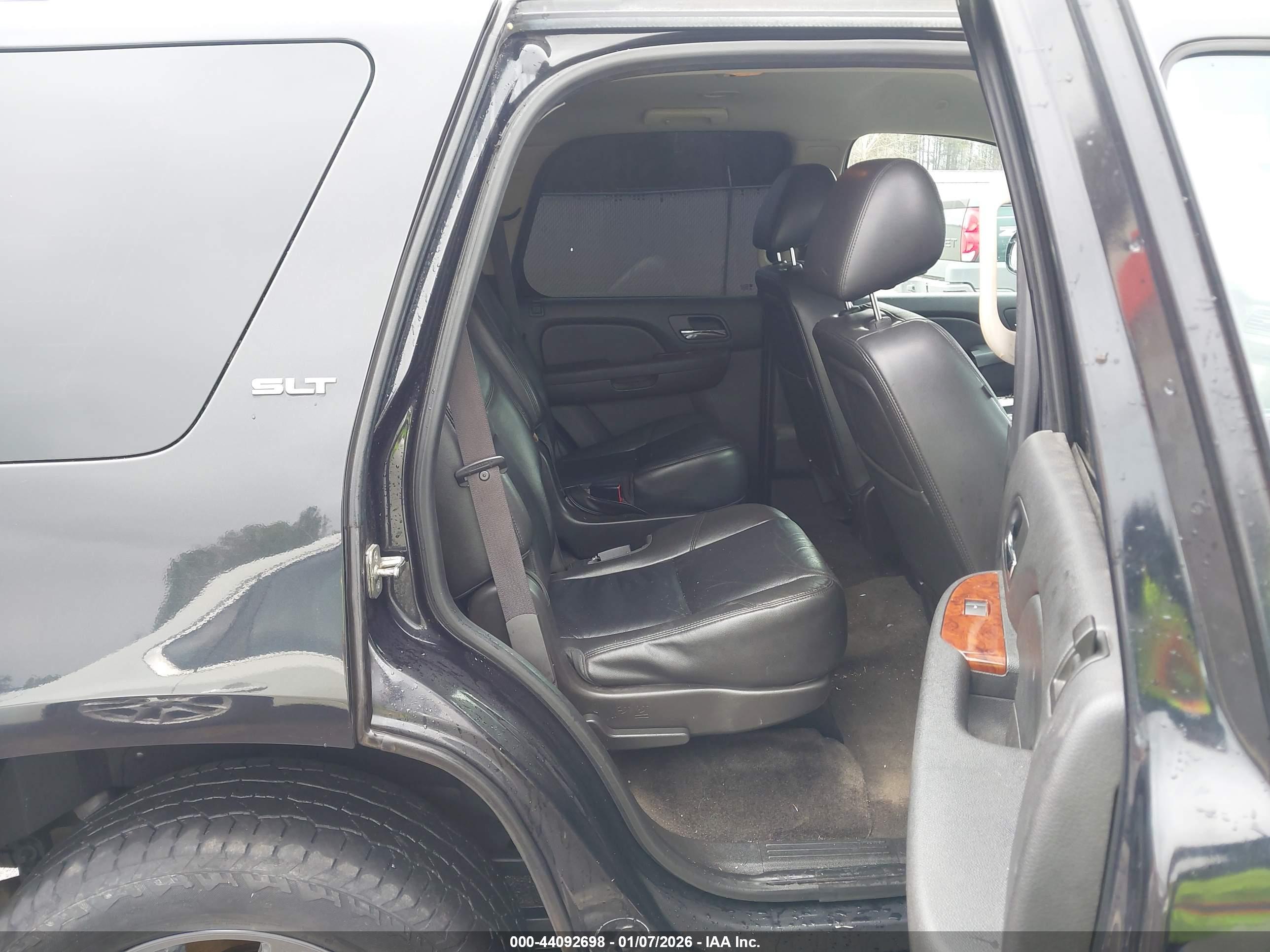 GMC YUKON image 8