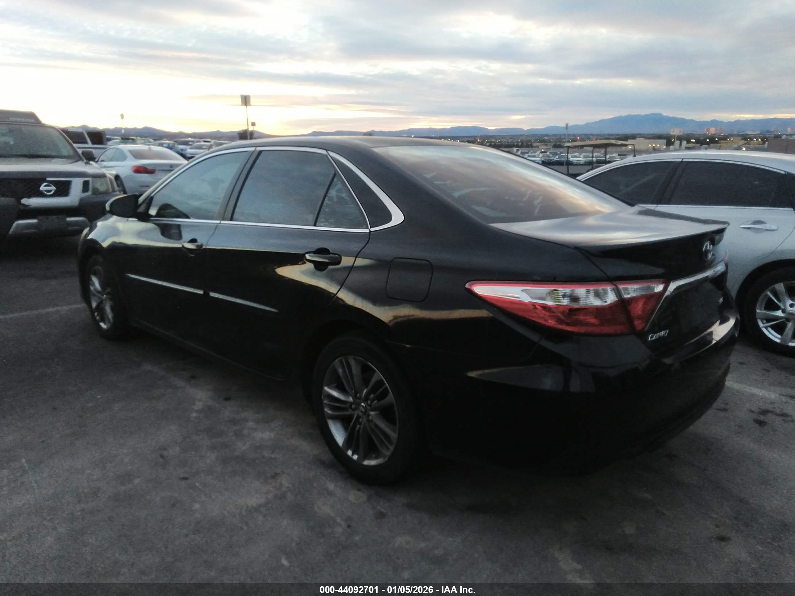 TOYOTA CAMRY image 3