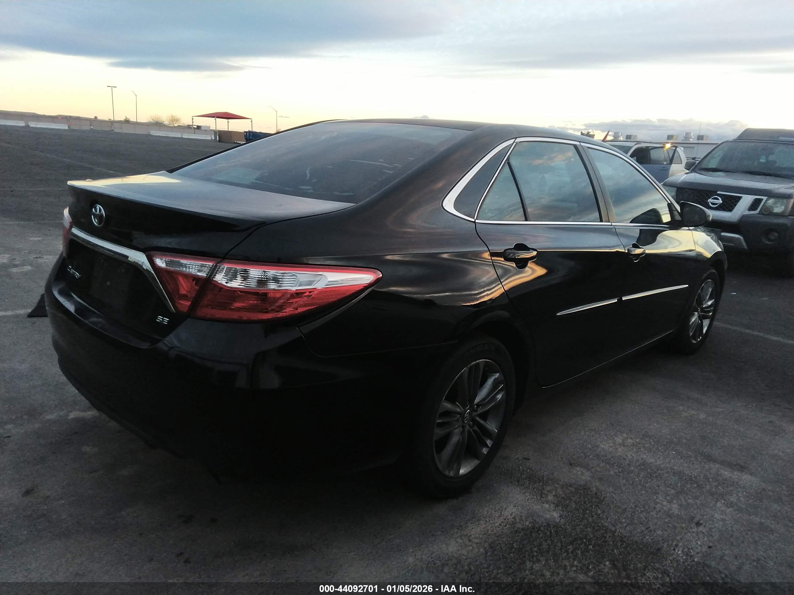 TOYOTA CAMRY image 4