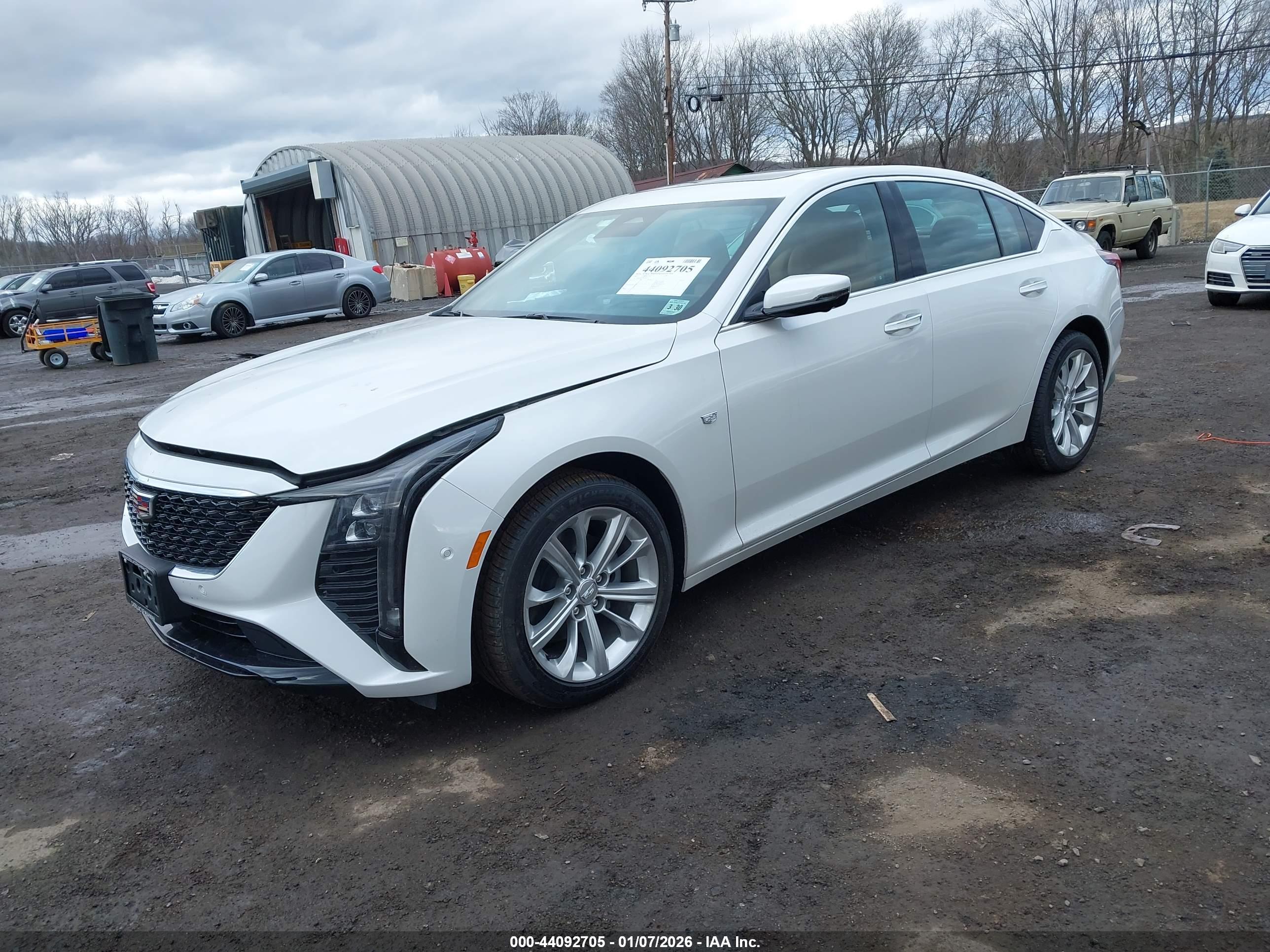 CADILLAC CT5 image 2