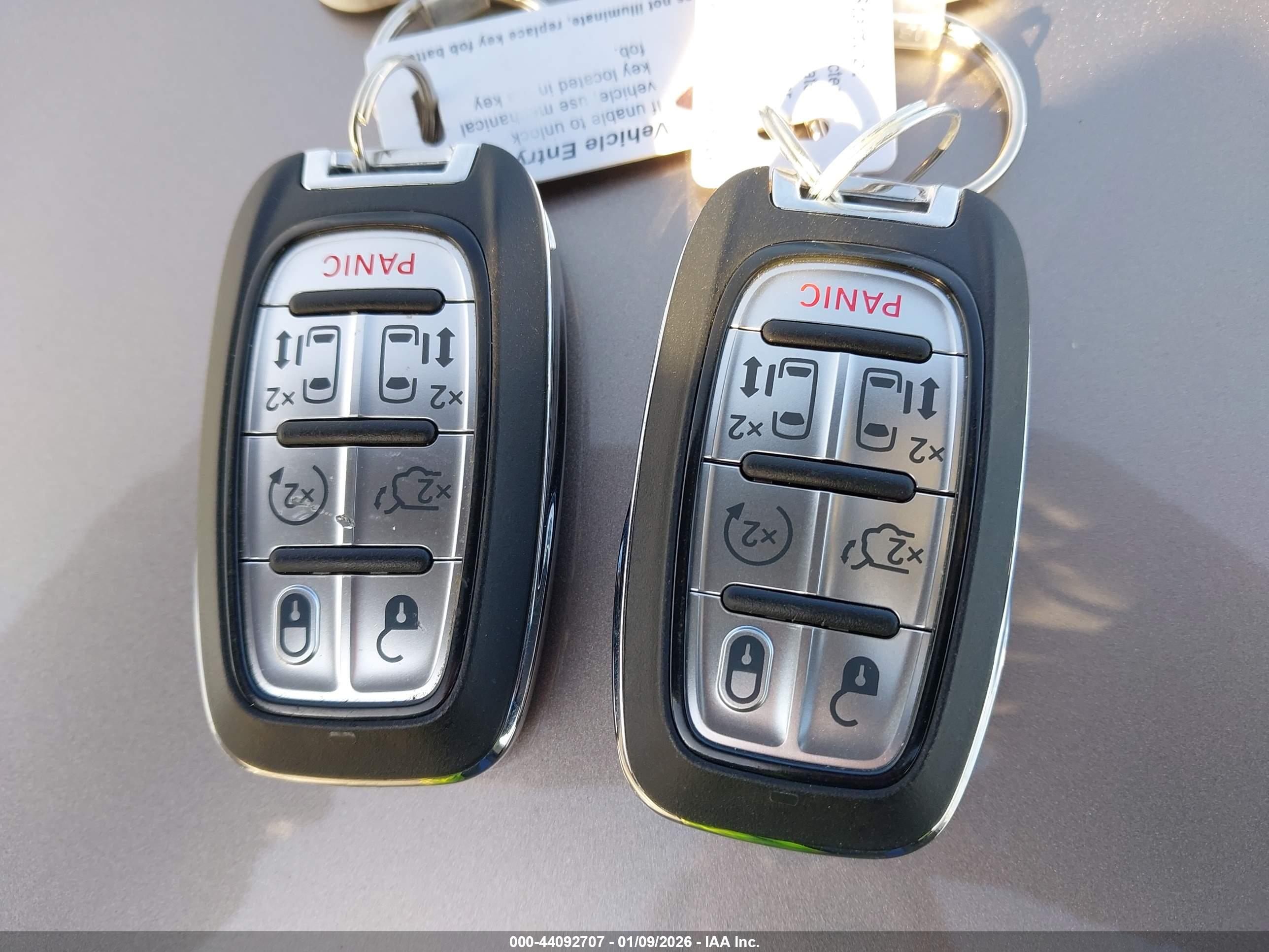 CHRYSLER PACIFICA image 11