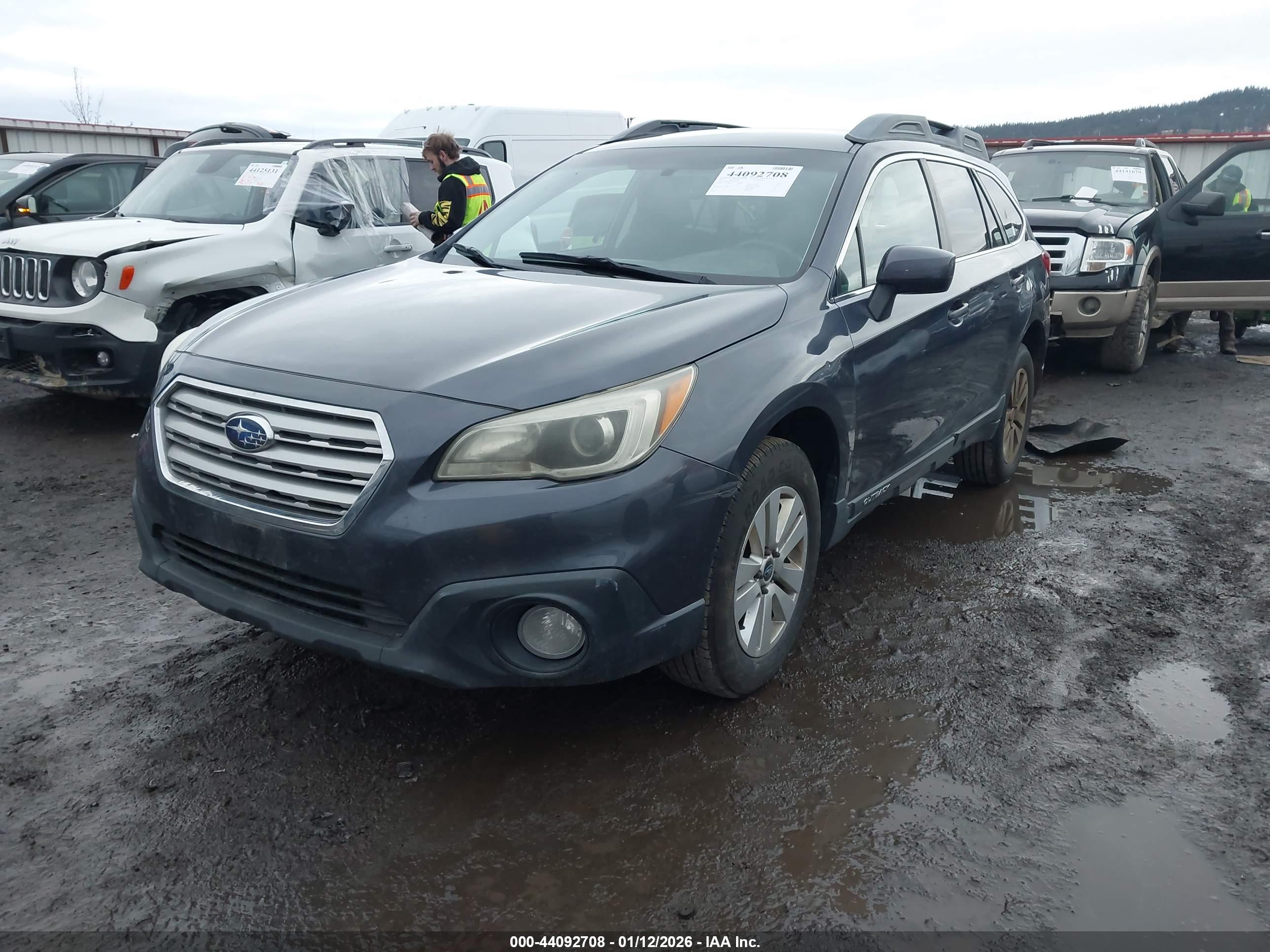 SUBARU OUTBACK image 2