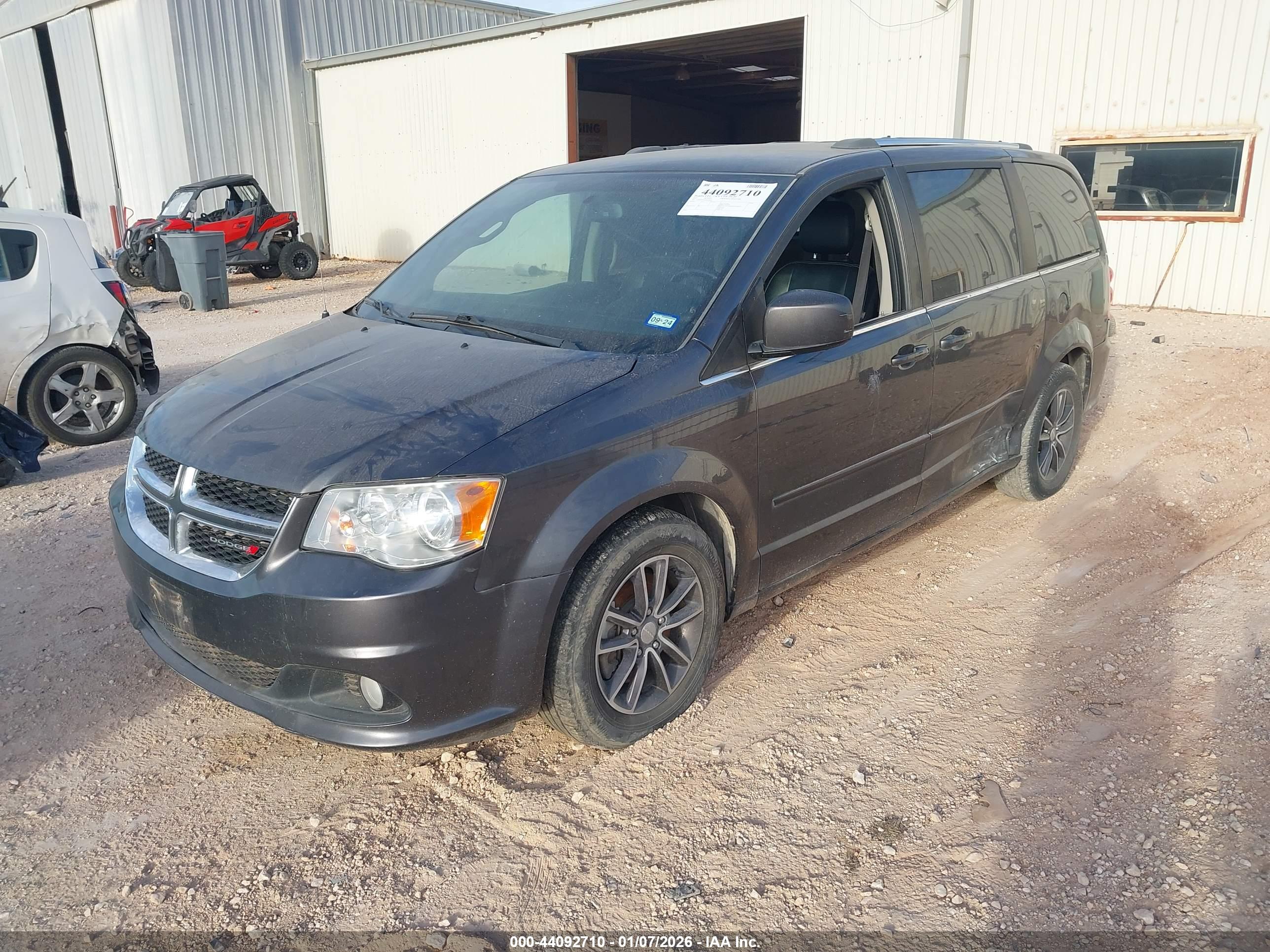 DODGE GRAND image 2