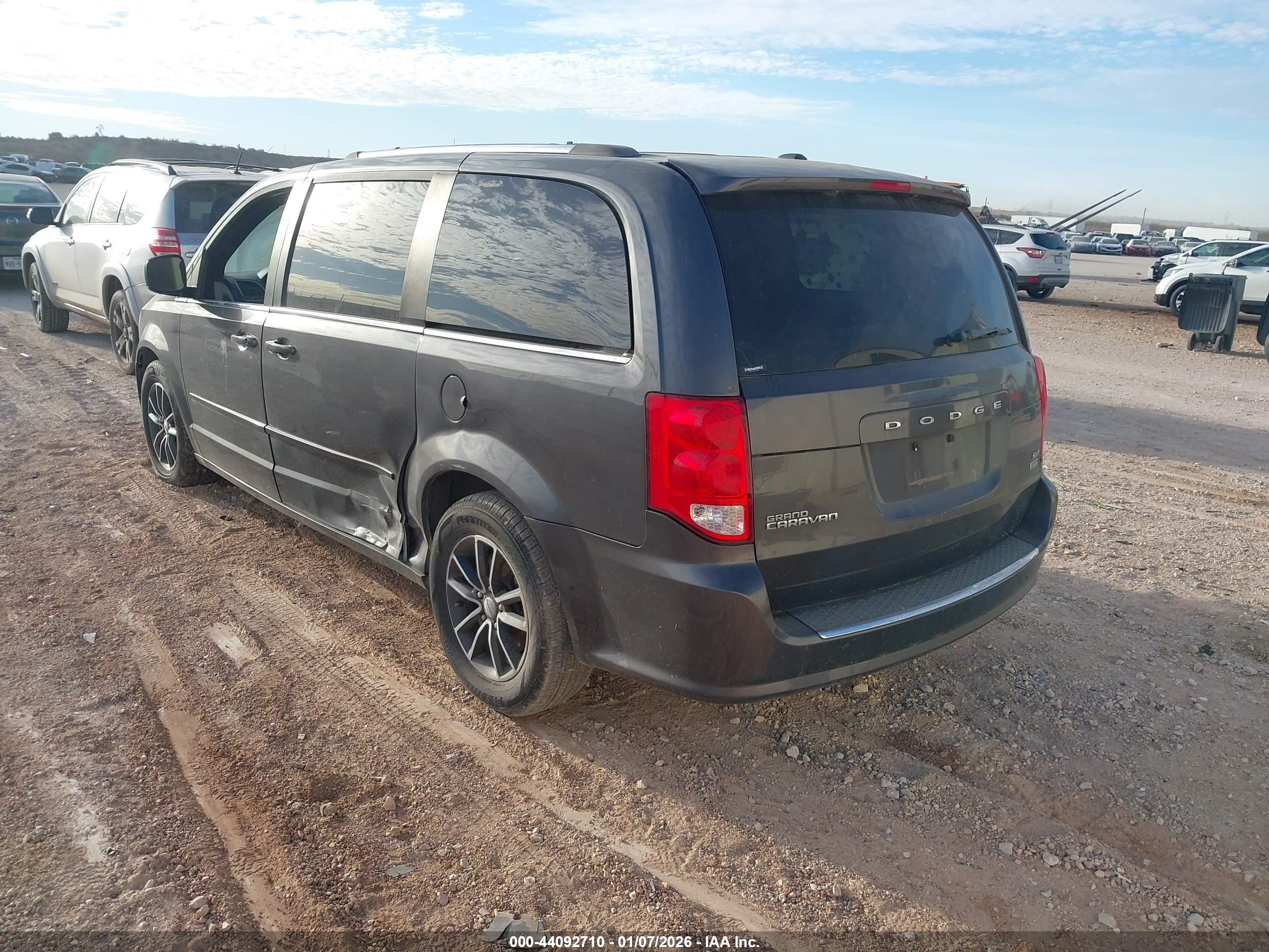 DODGE GRAND image 3