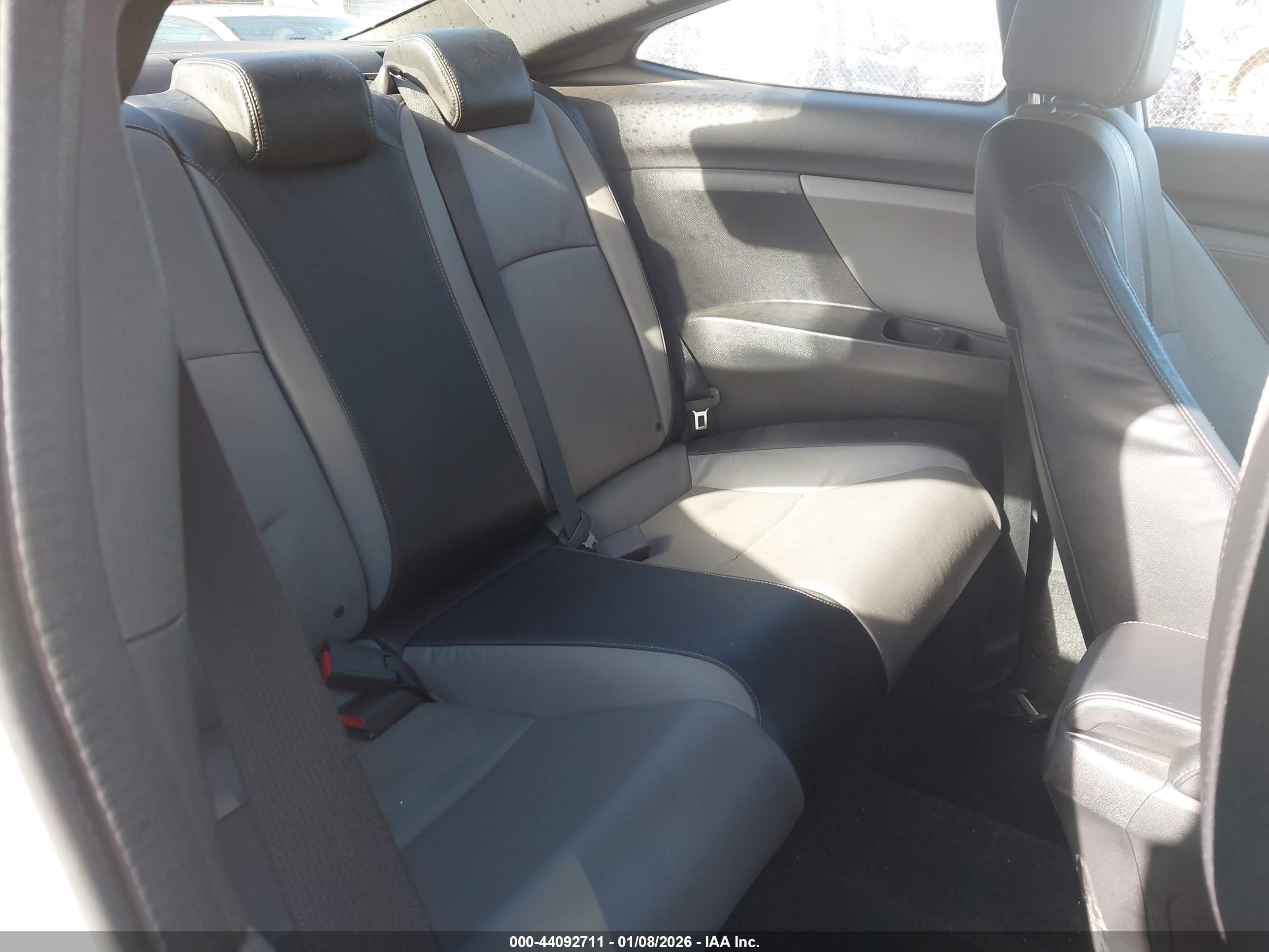 HONDA CIVIC image 8
