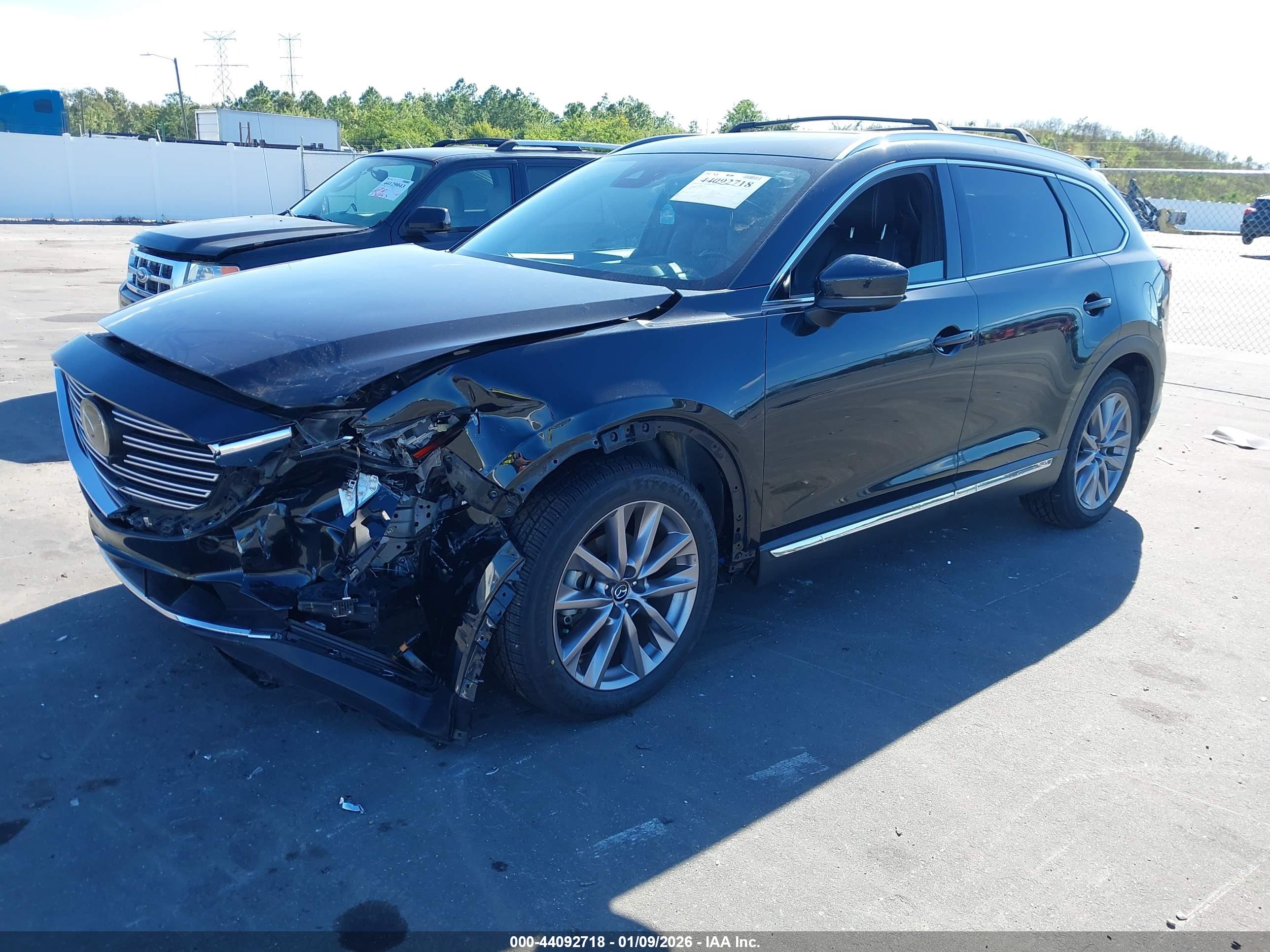 MAZDA CX-9 image 2