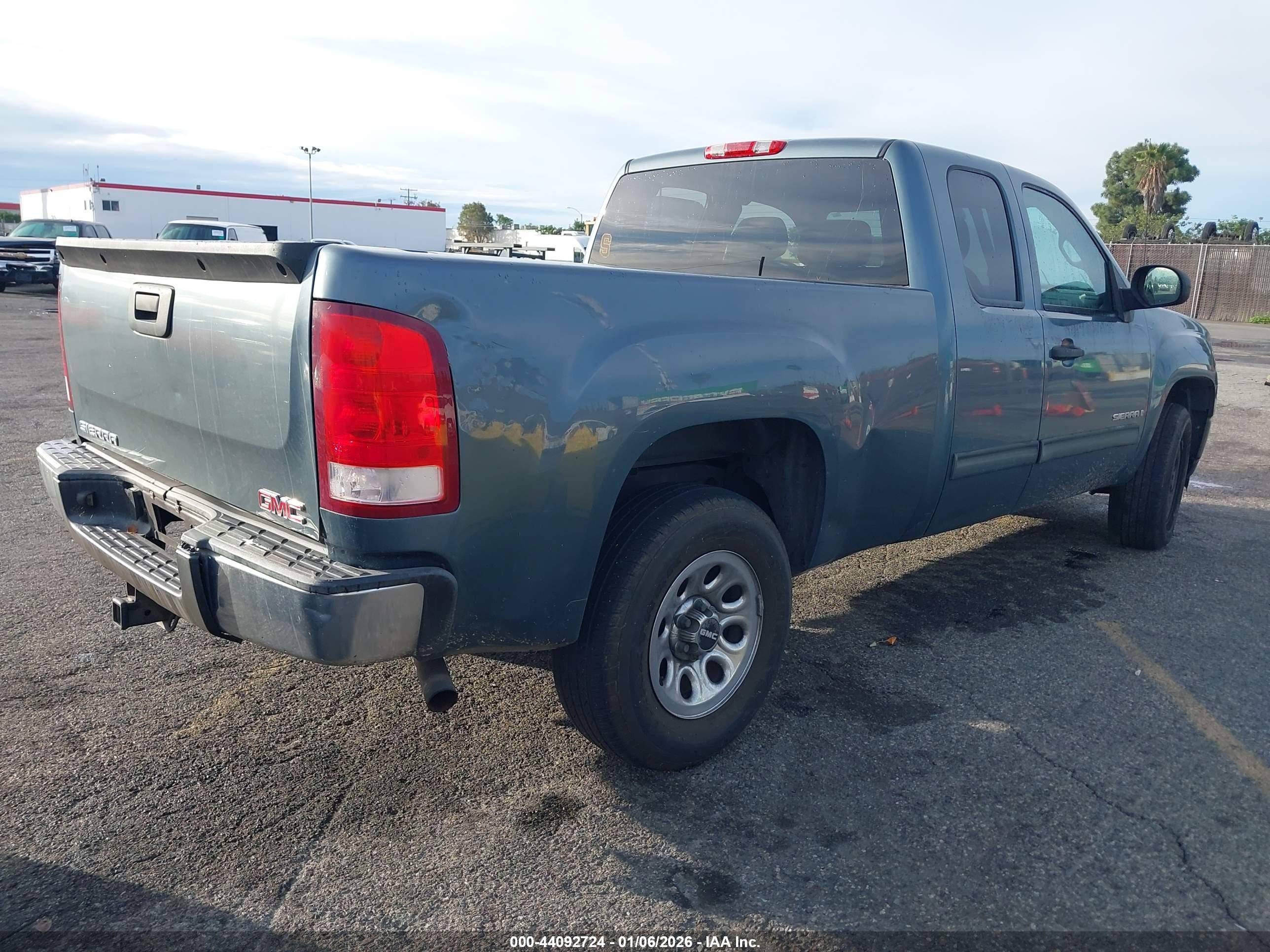 GMC SIERRA image 4