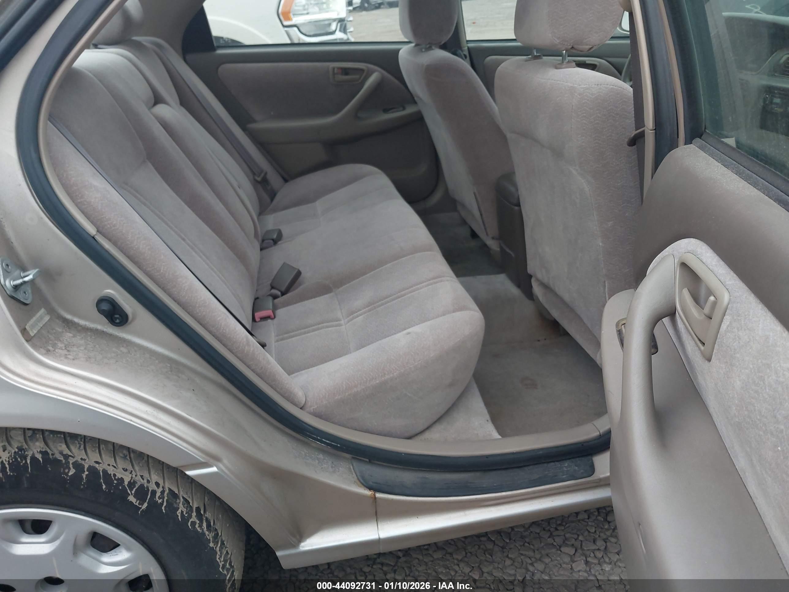 TOYOTA CAMRY image 8