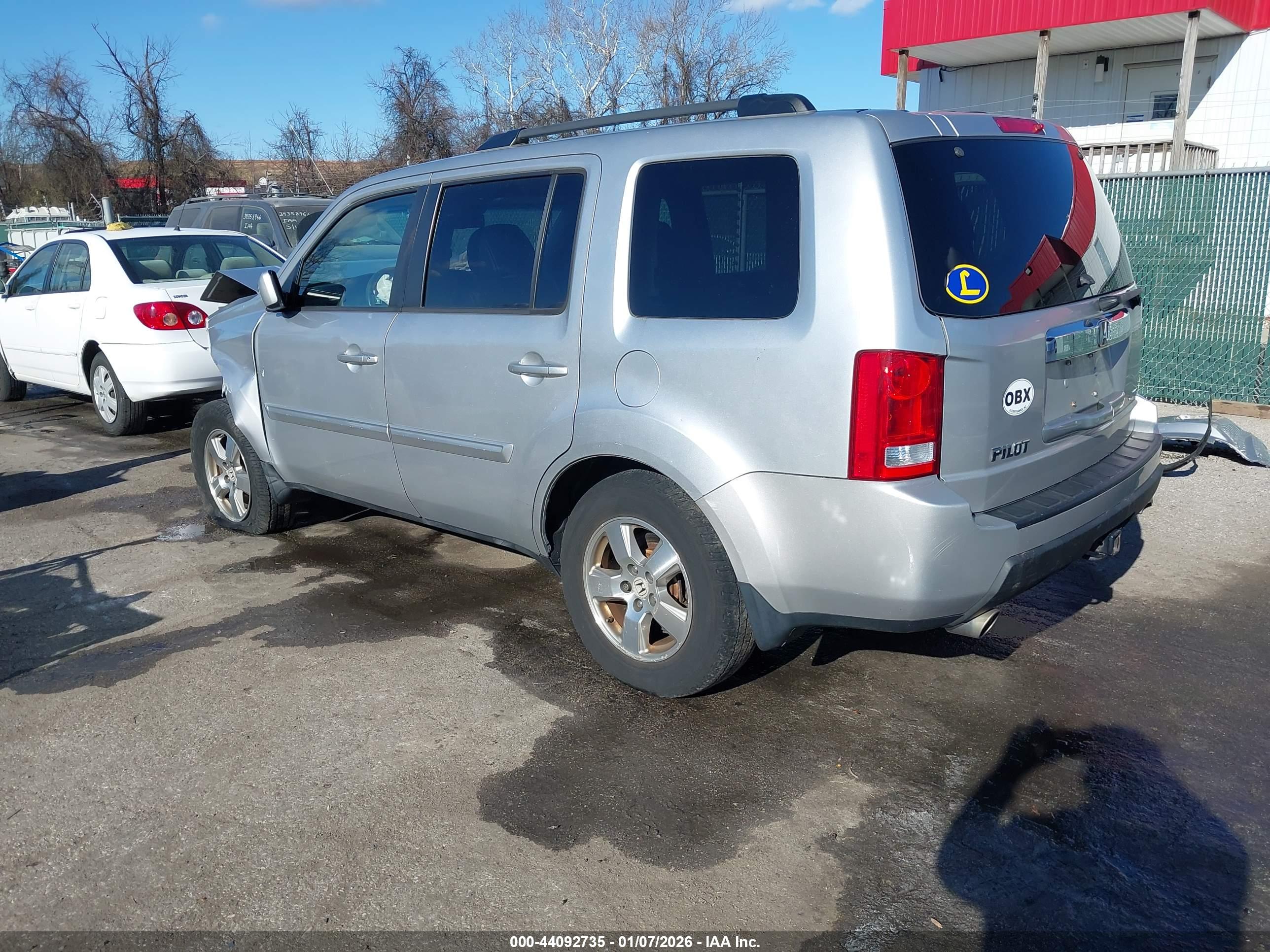 HONDA PILOT image 3