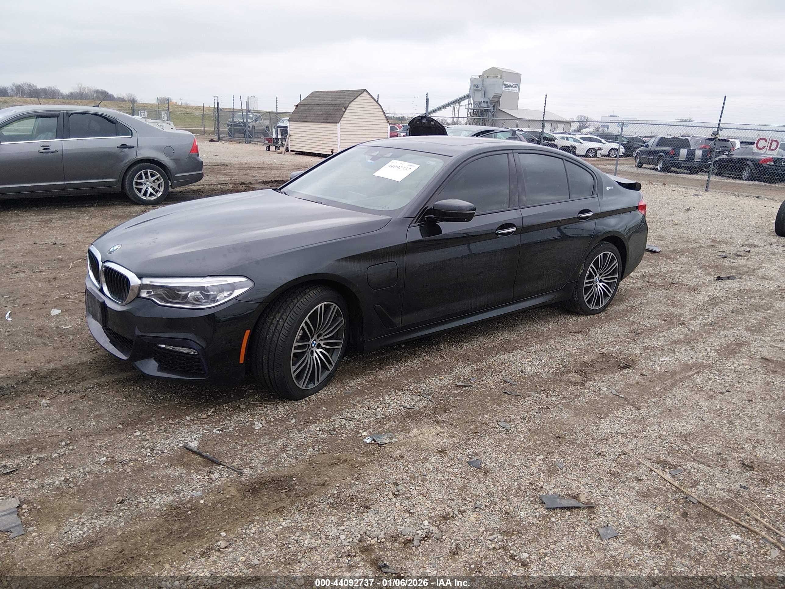 BMW 530E image 2