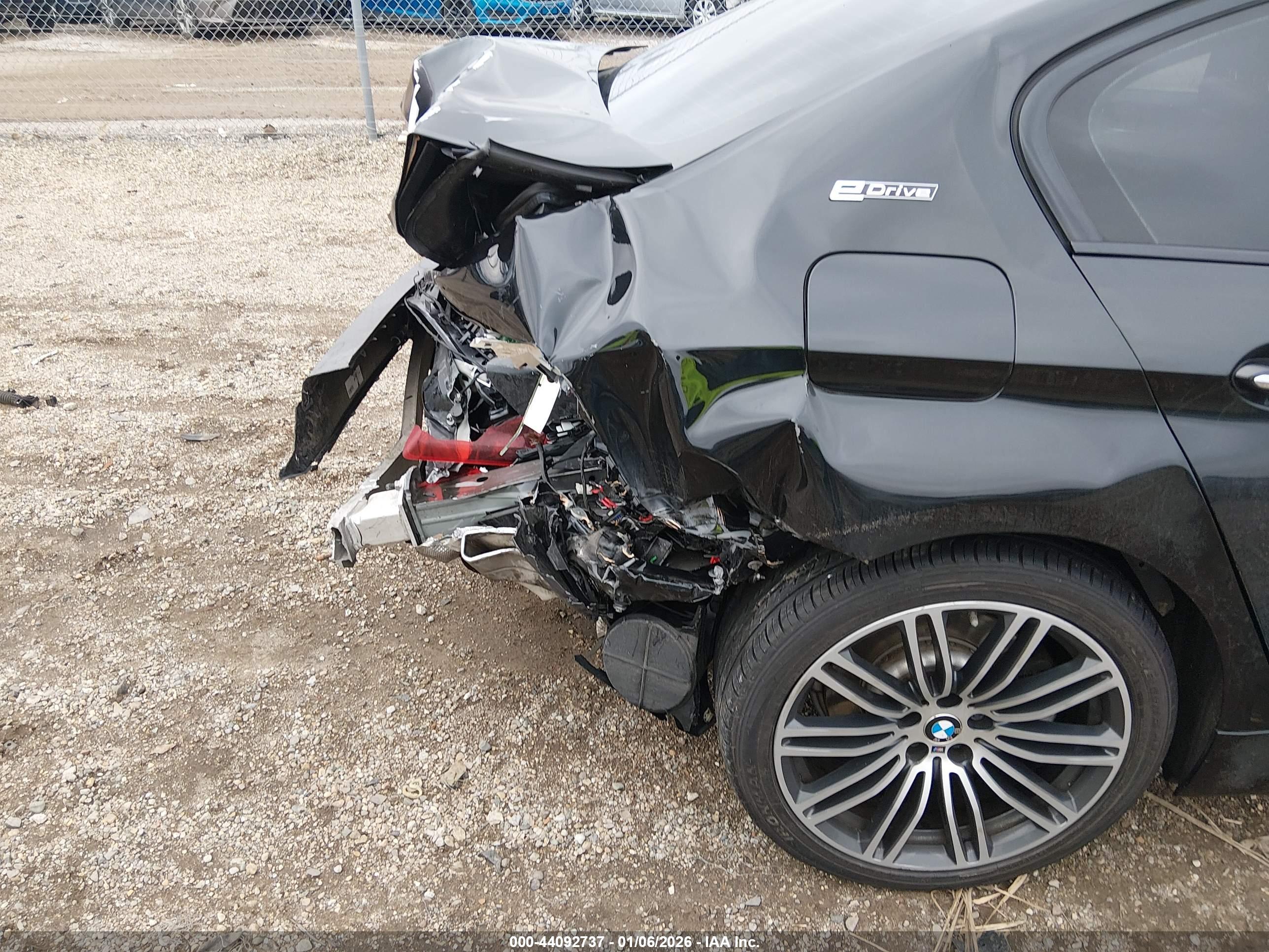 BMW 530E image 6