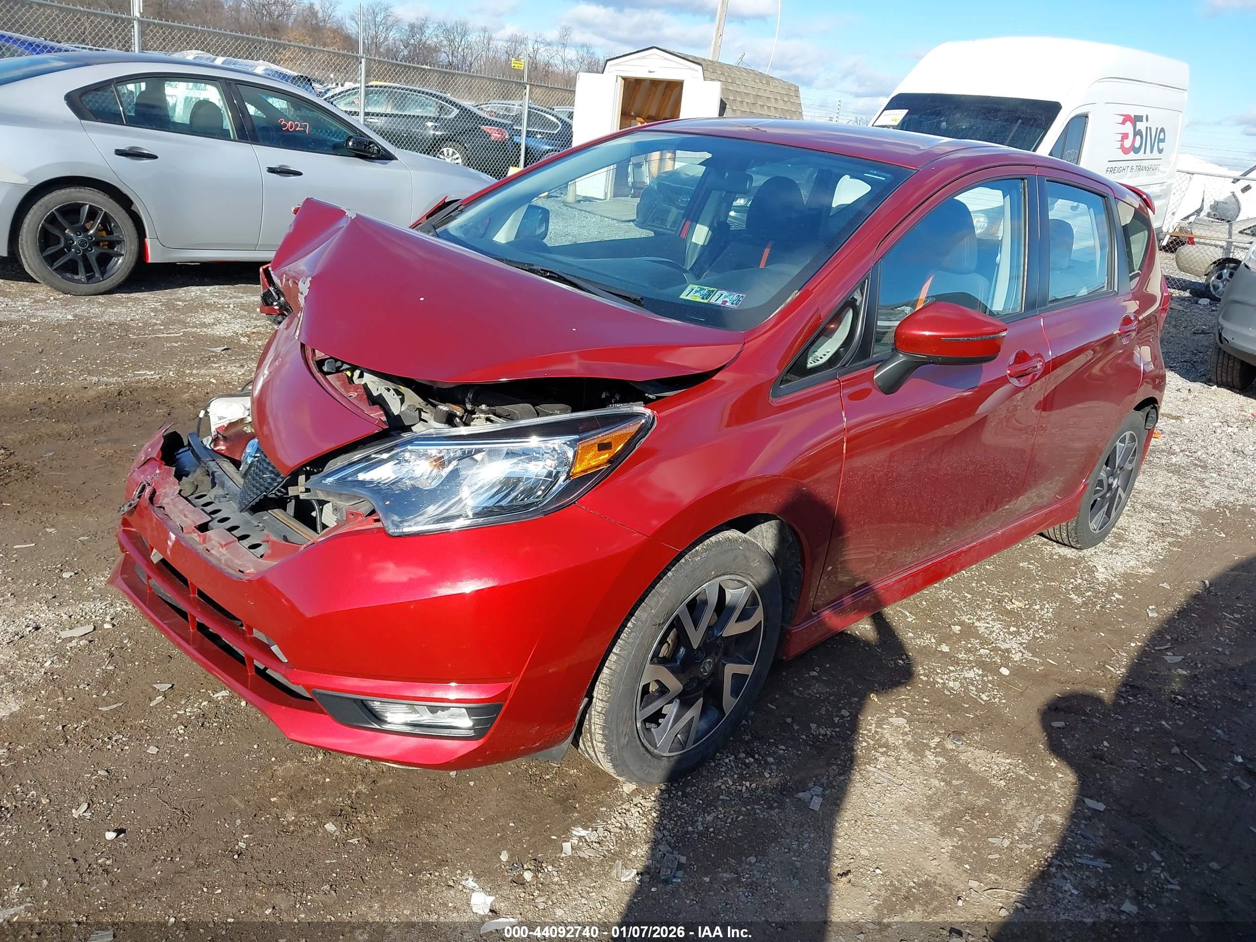 NISSAN VERSA image 2