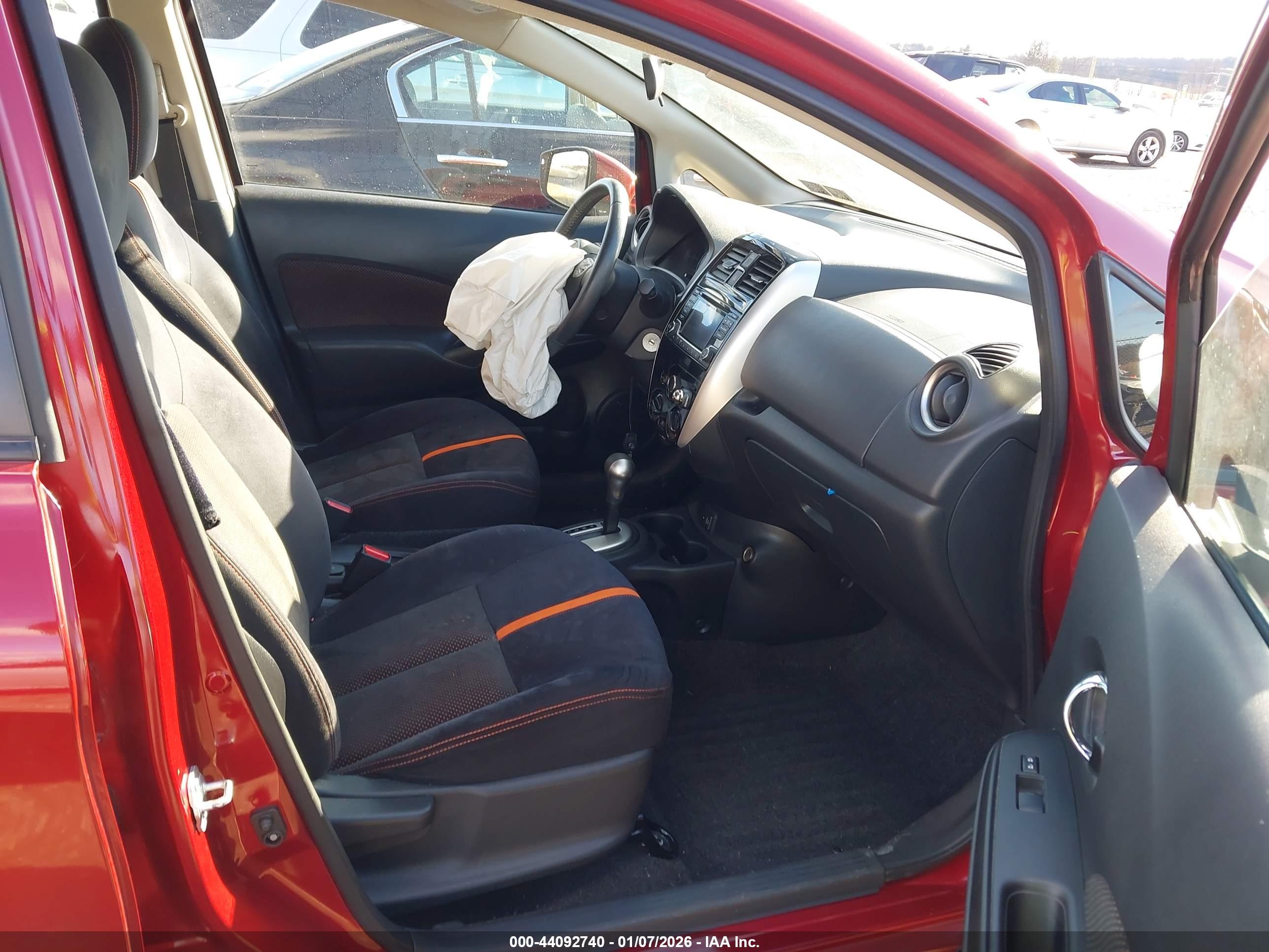 NISSAN VERSA image 5