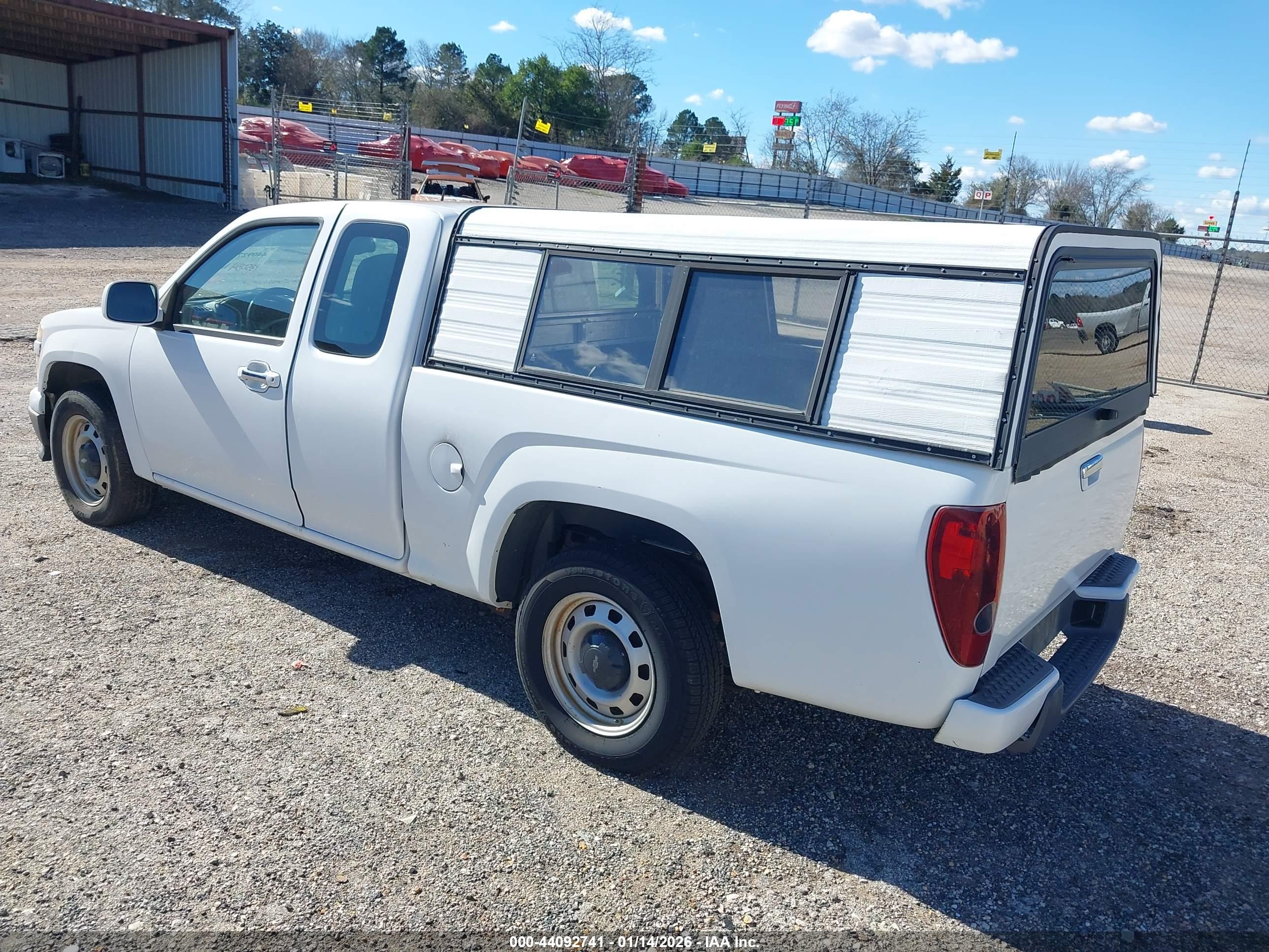 CHEVROLET COLORADO image 3