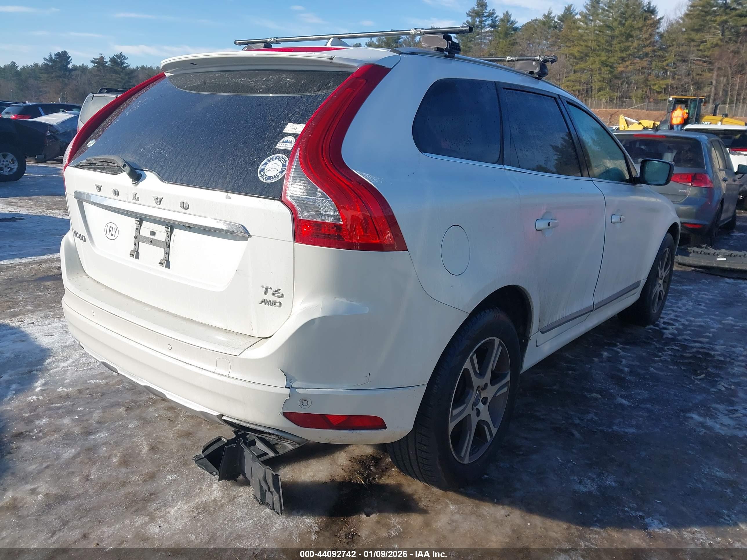 VOLVO XC60 image 4