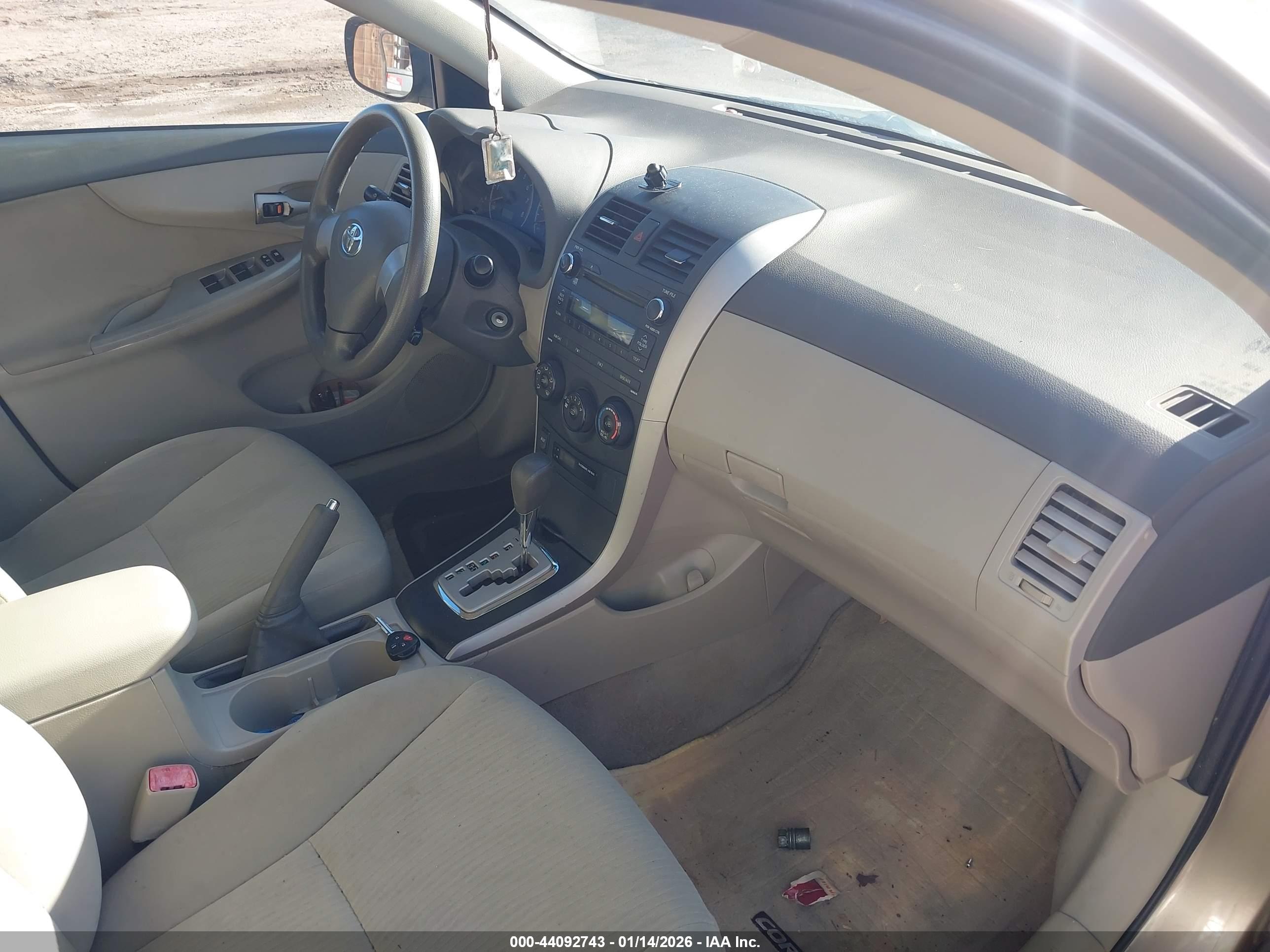 TOYOTA COROLLA image 5