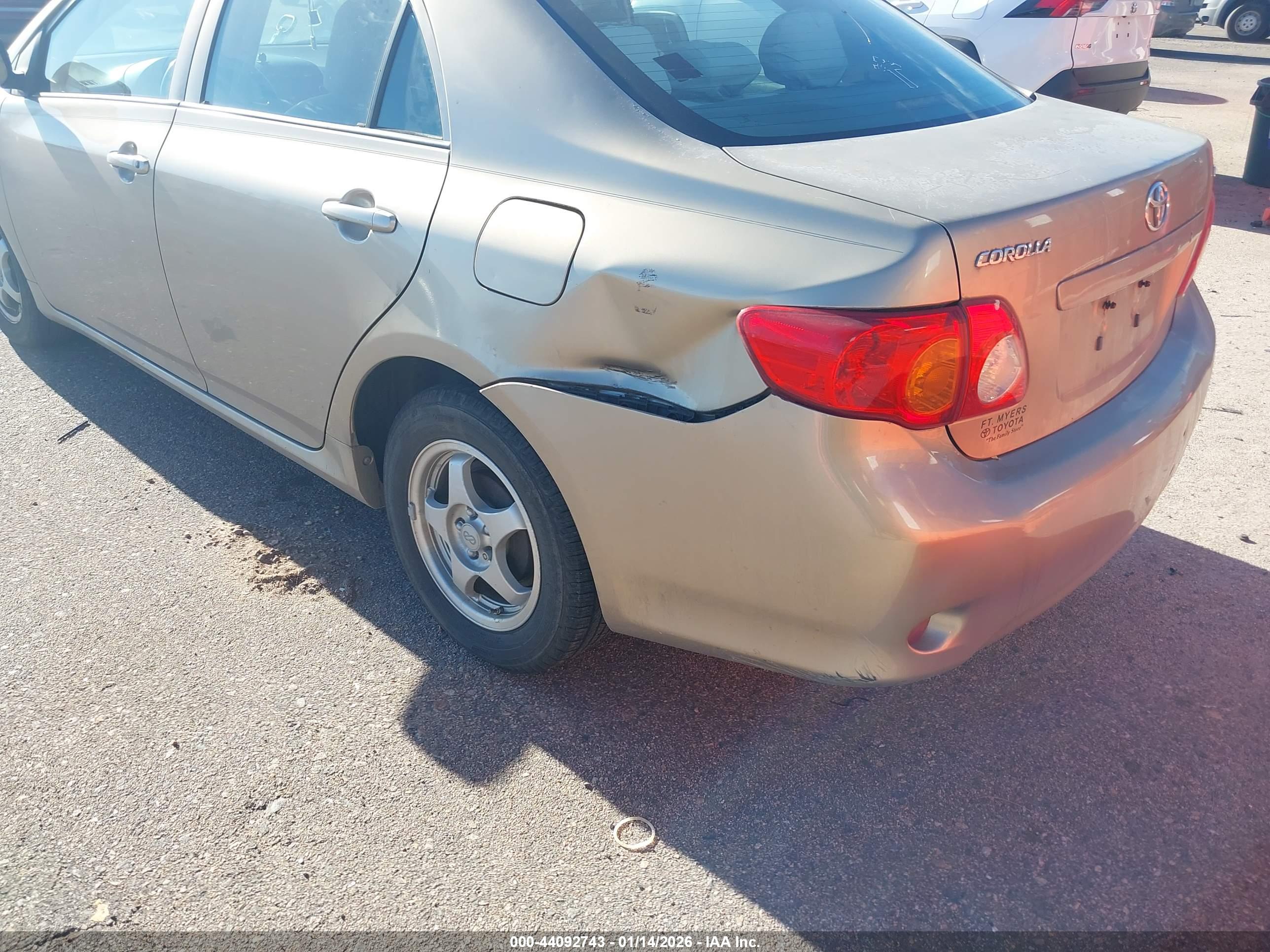 TOYOTA COROLLA image 6