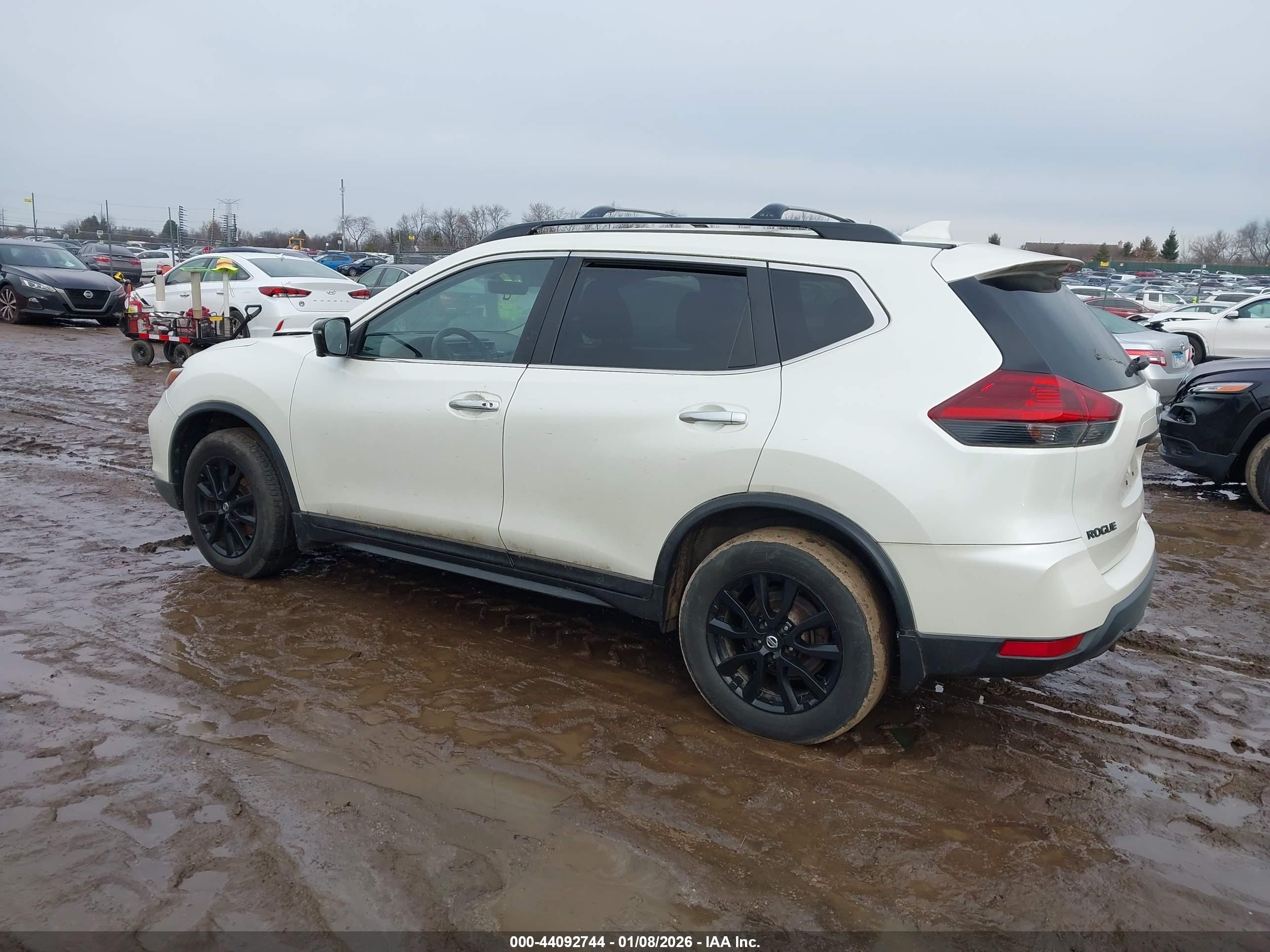 NISSAN ROGUE image 3