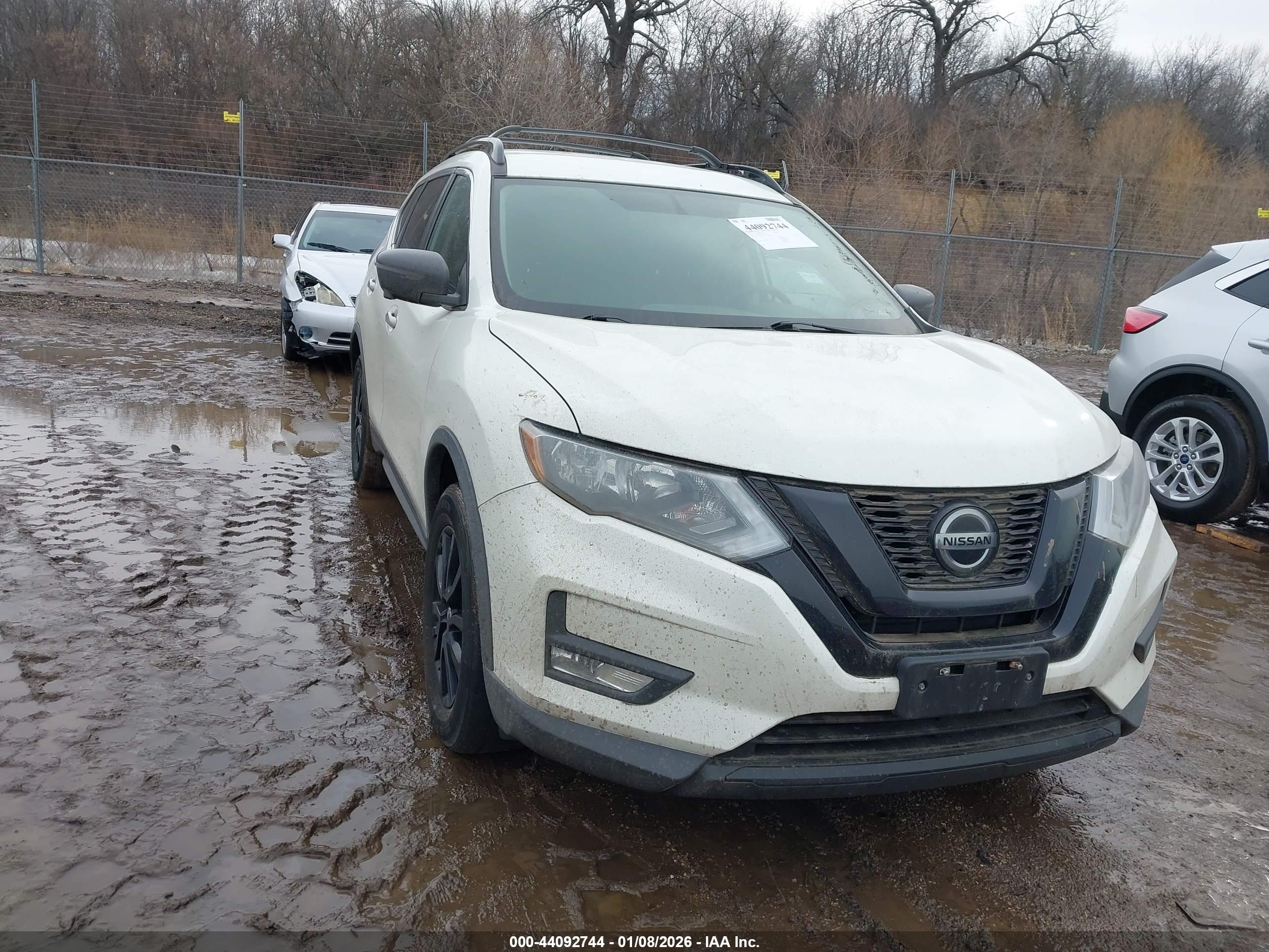 NISSAN ROGUE image 6