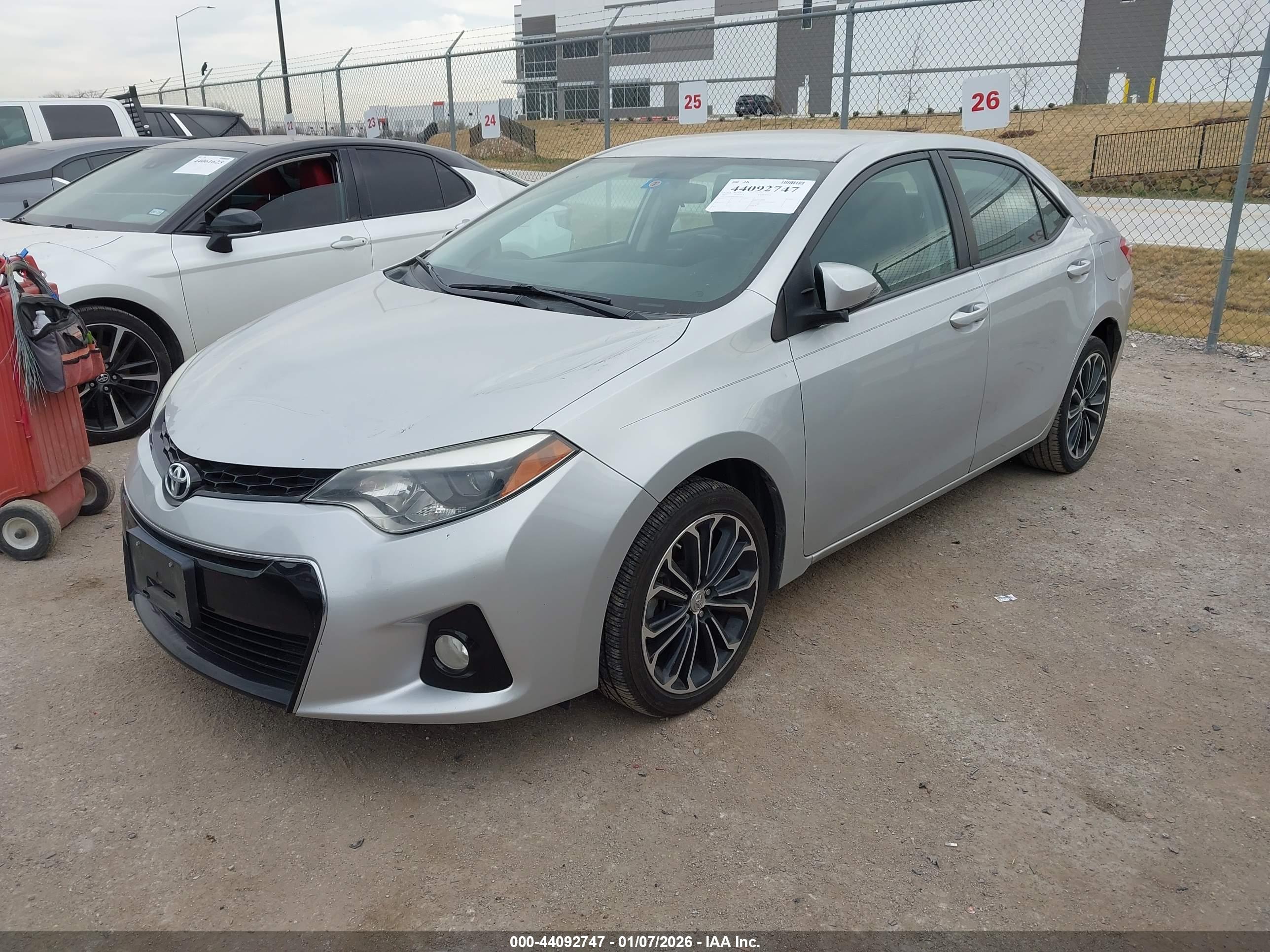 TOYOTA COROLLA image 2