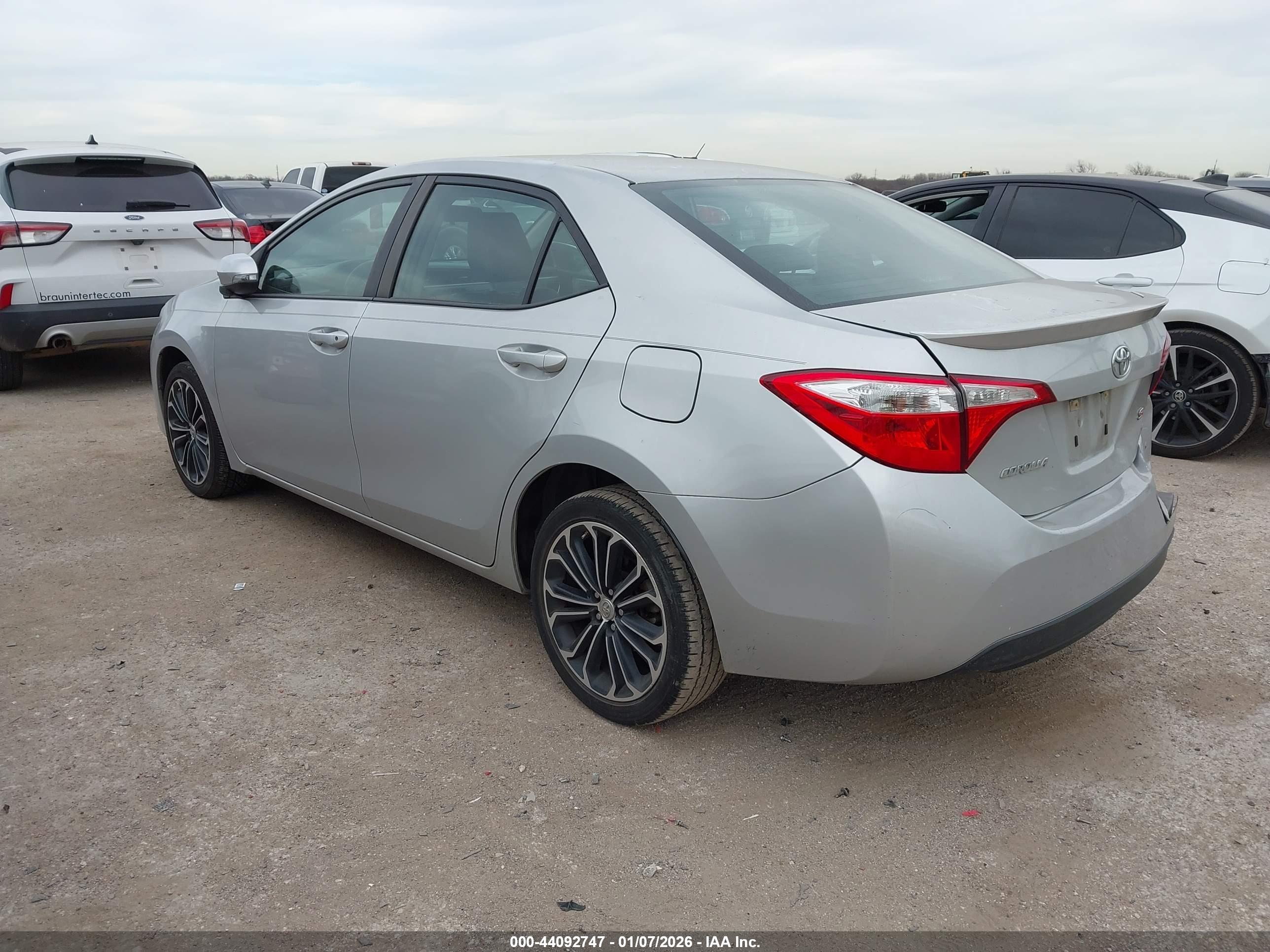TOYOTA COROLLA image 3