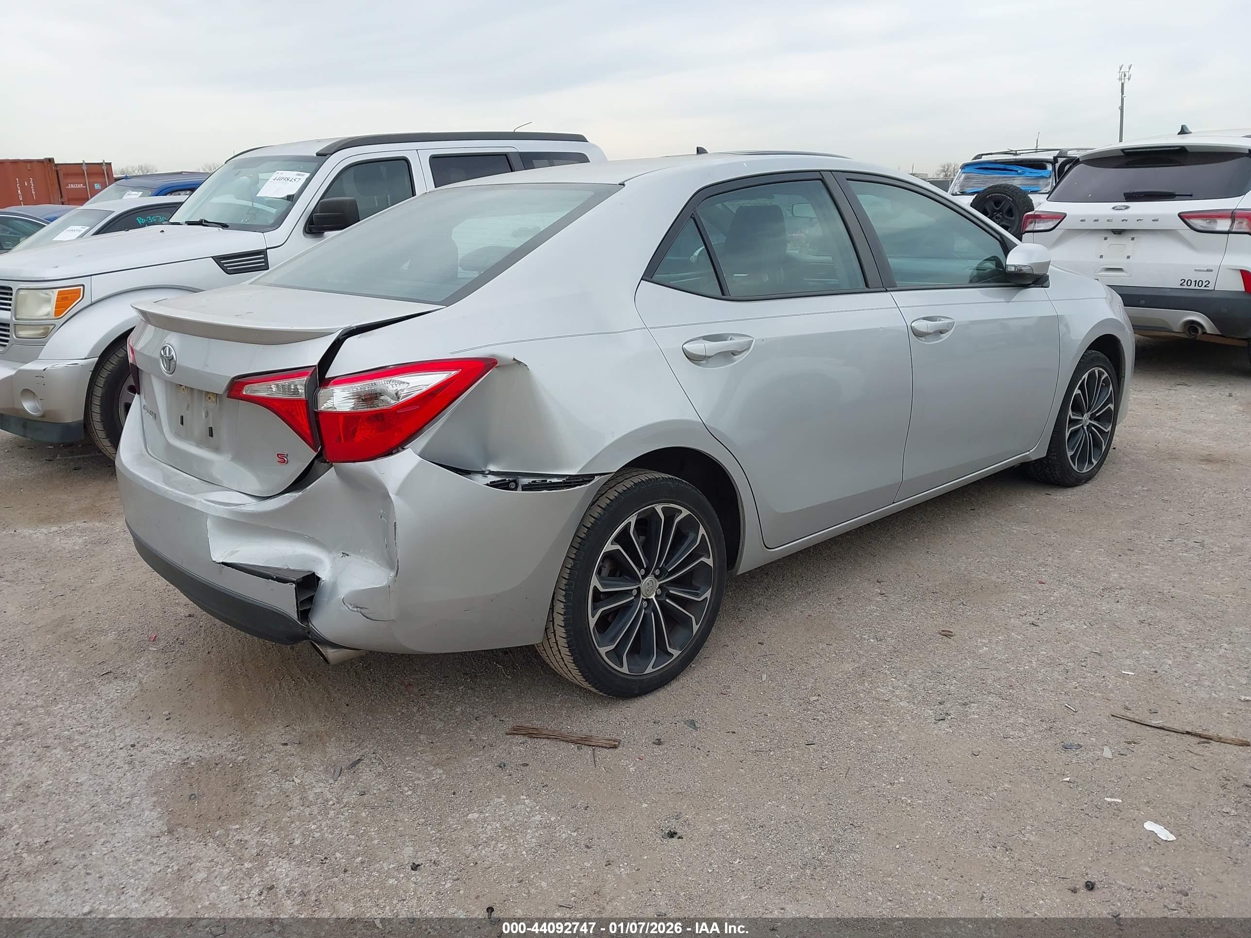 TOYOTA COROLLA image 4