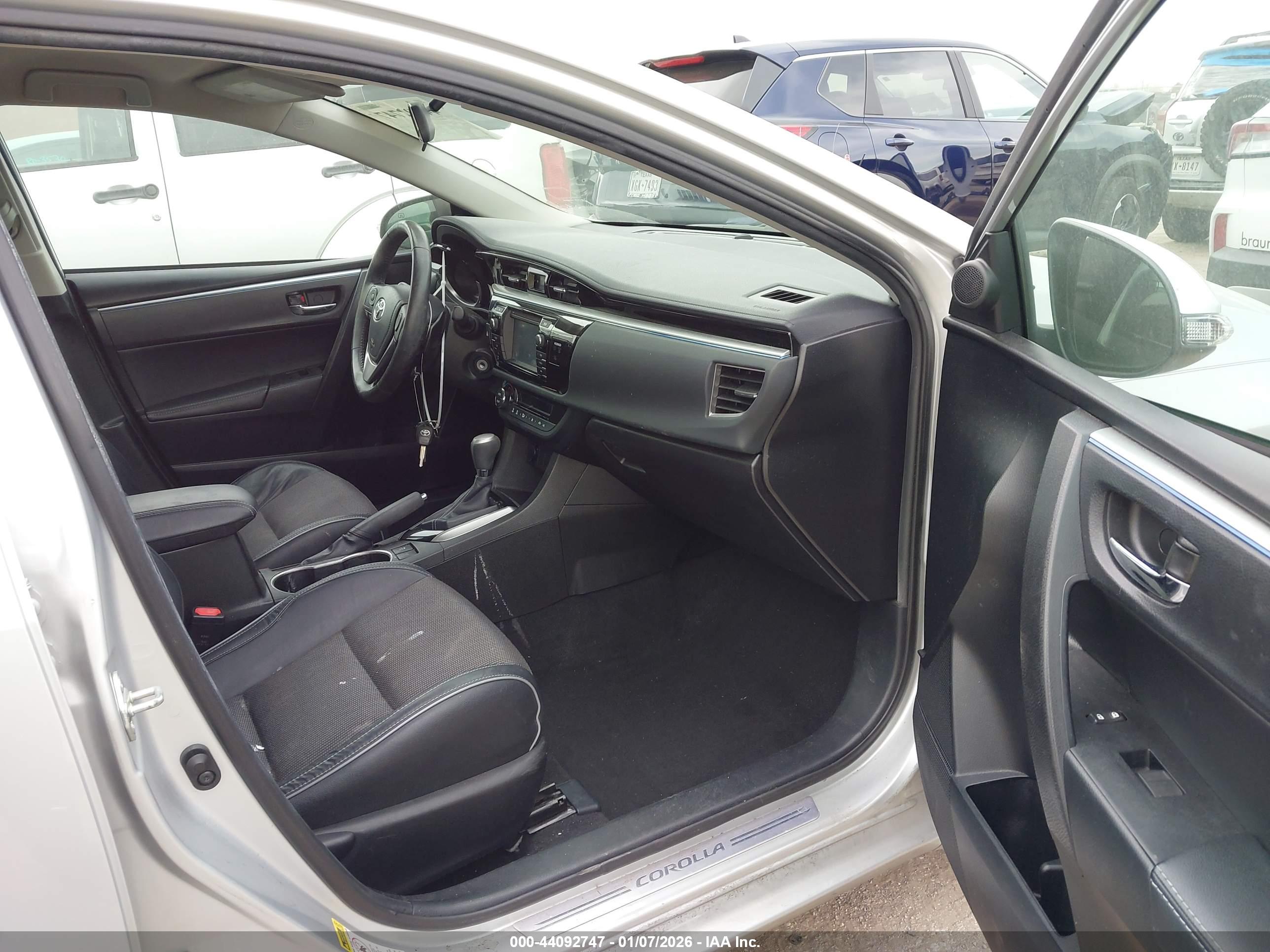 TOYOTA COROLLA image 5