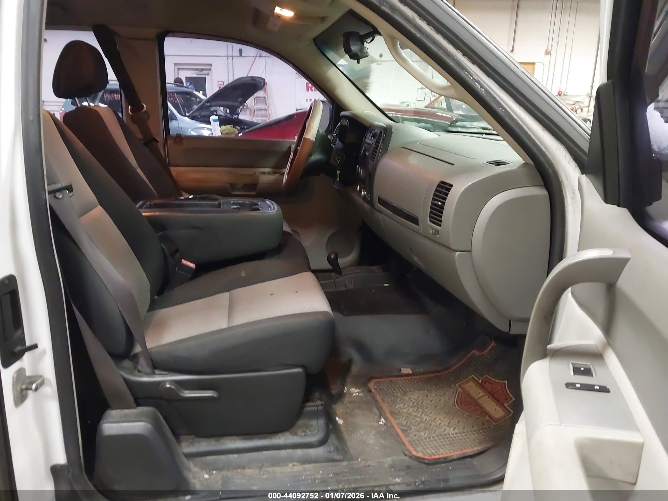 GMC SIERRA image 5