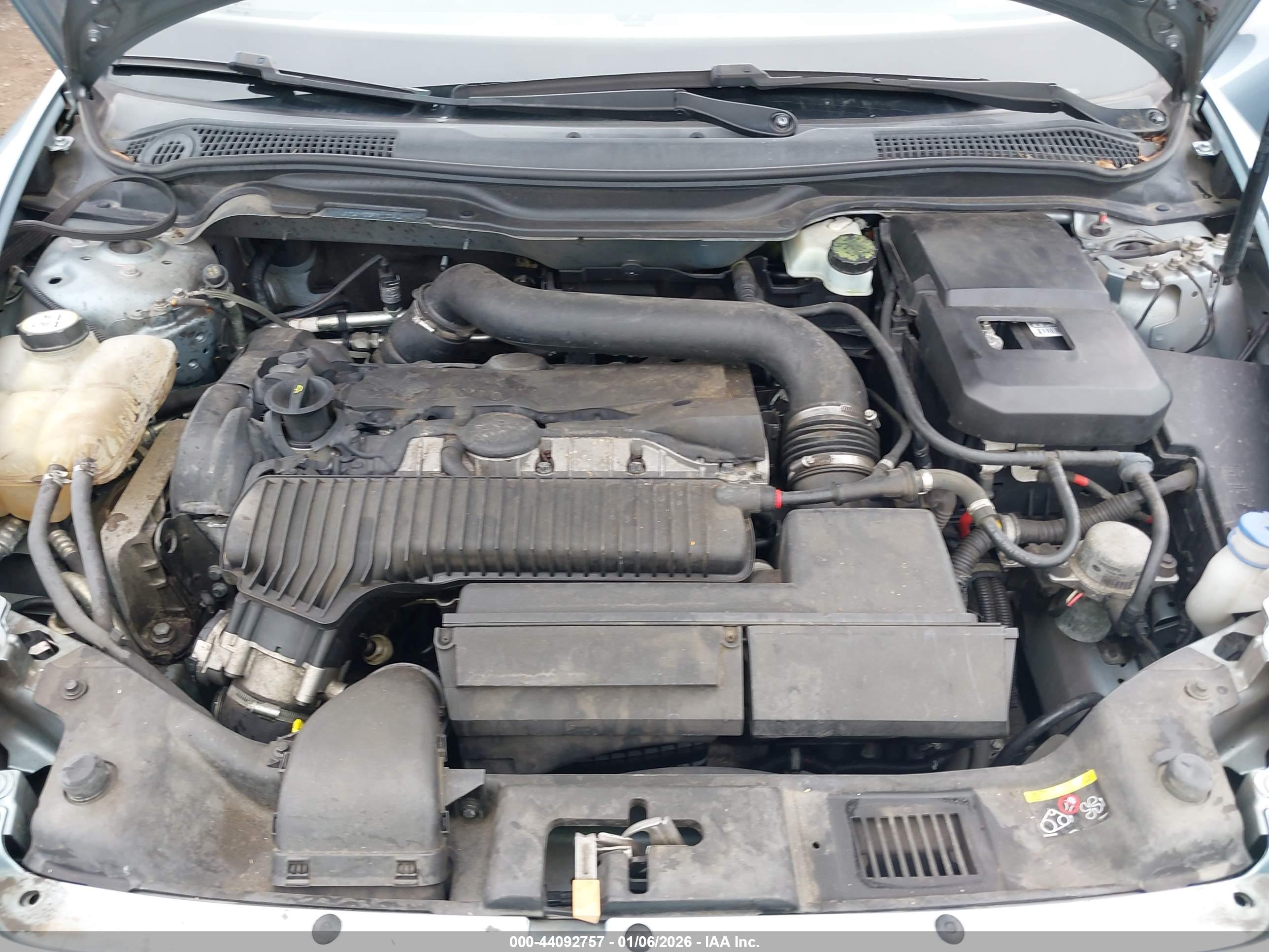 VOLVO C70 image 10