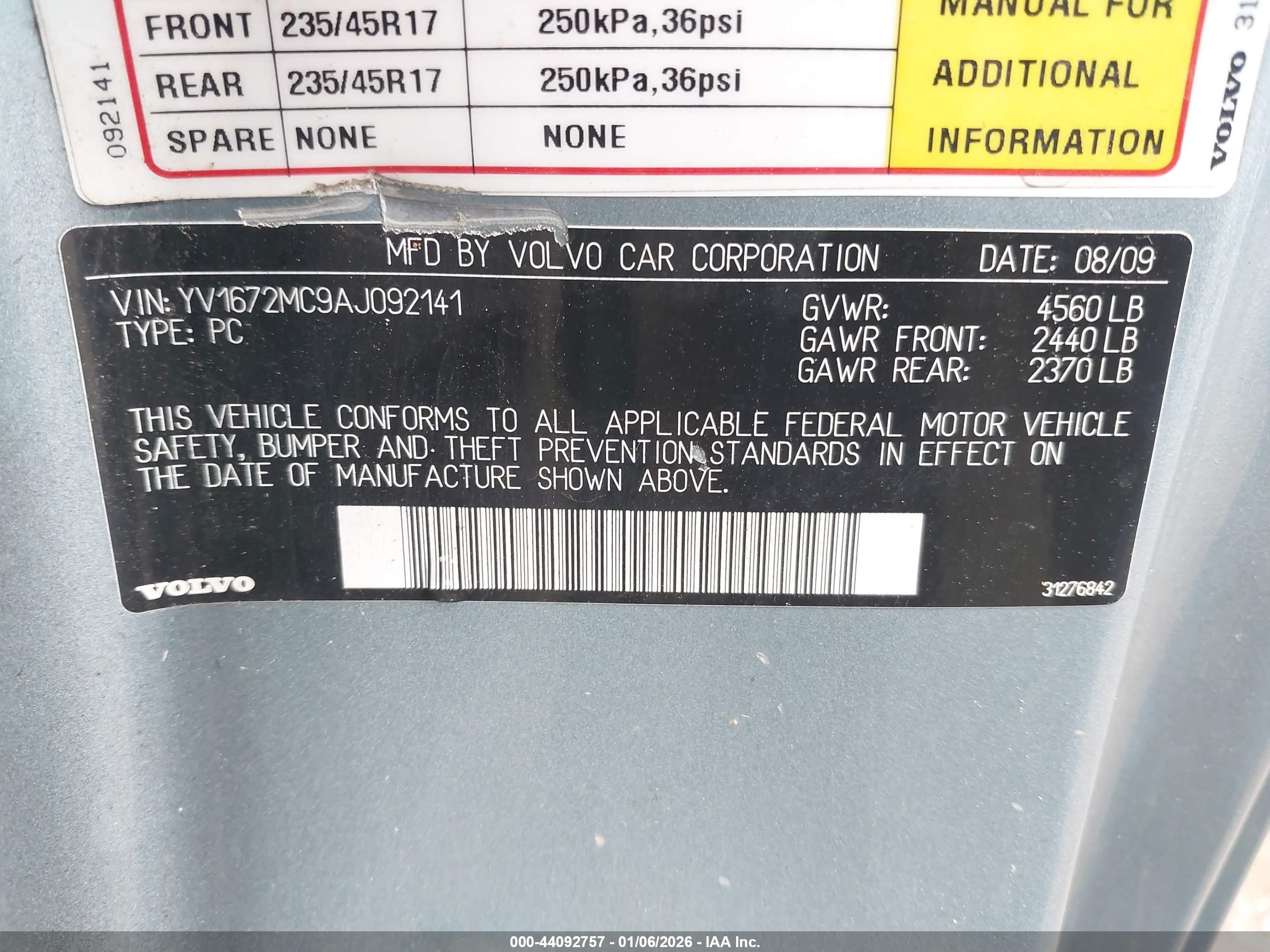 VOLVO C70 image 9