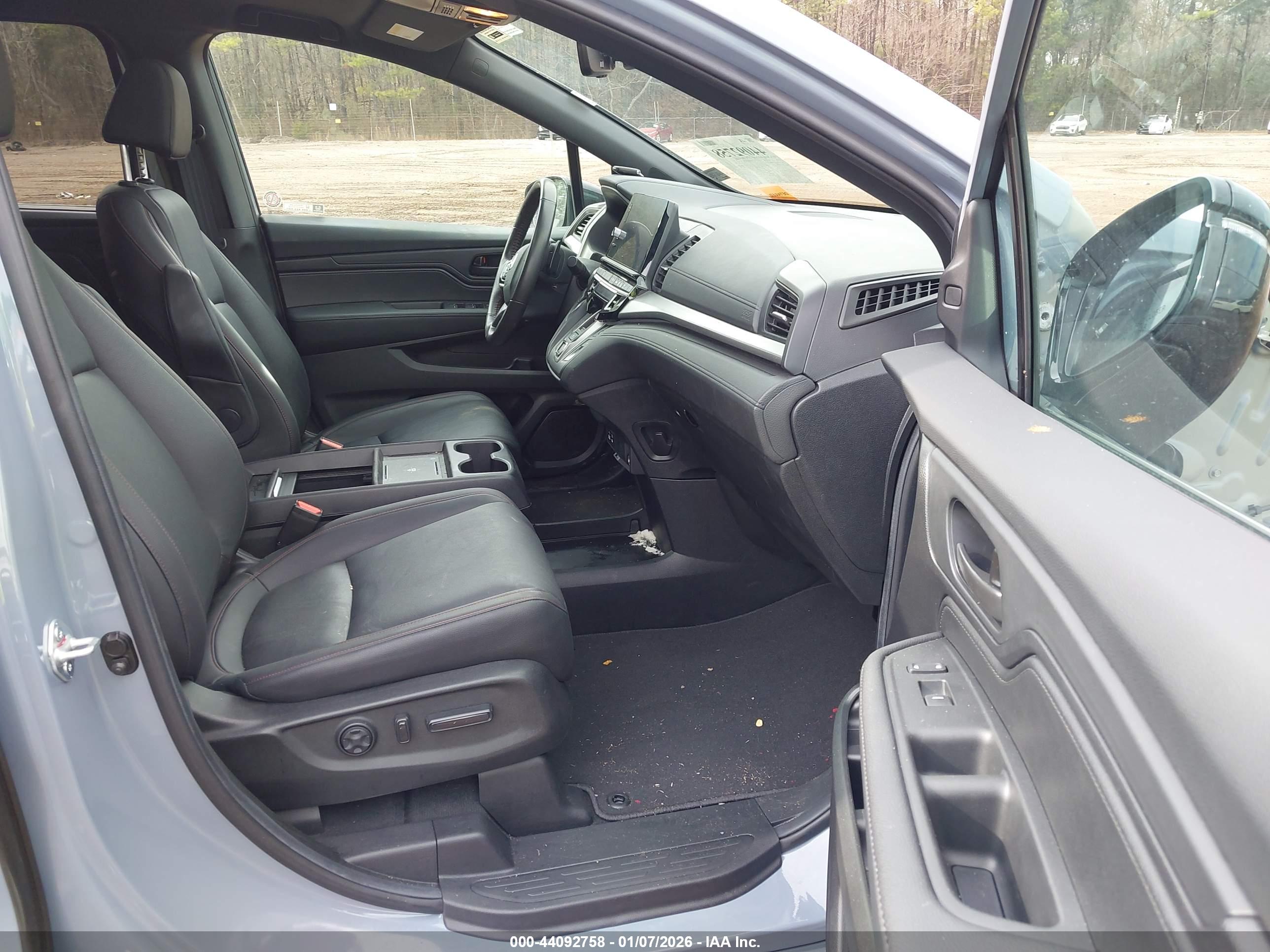 HONDA ODYSSEY image 5