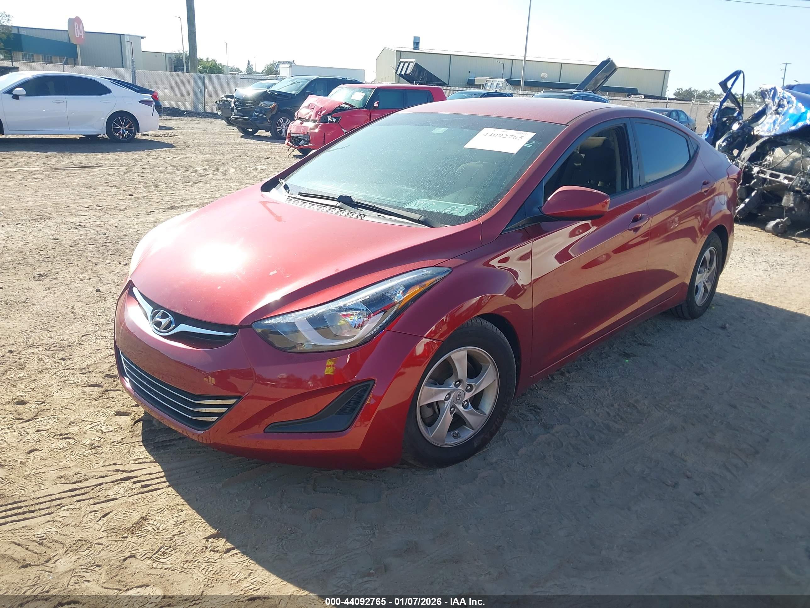 HYUNDAI ELANTRA image 2