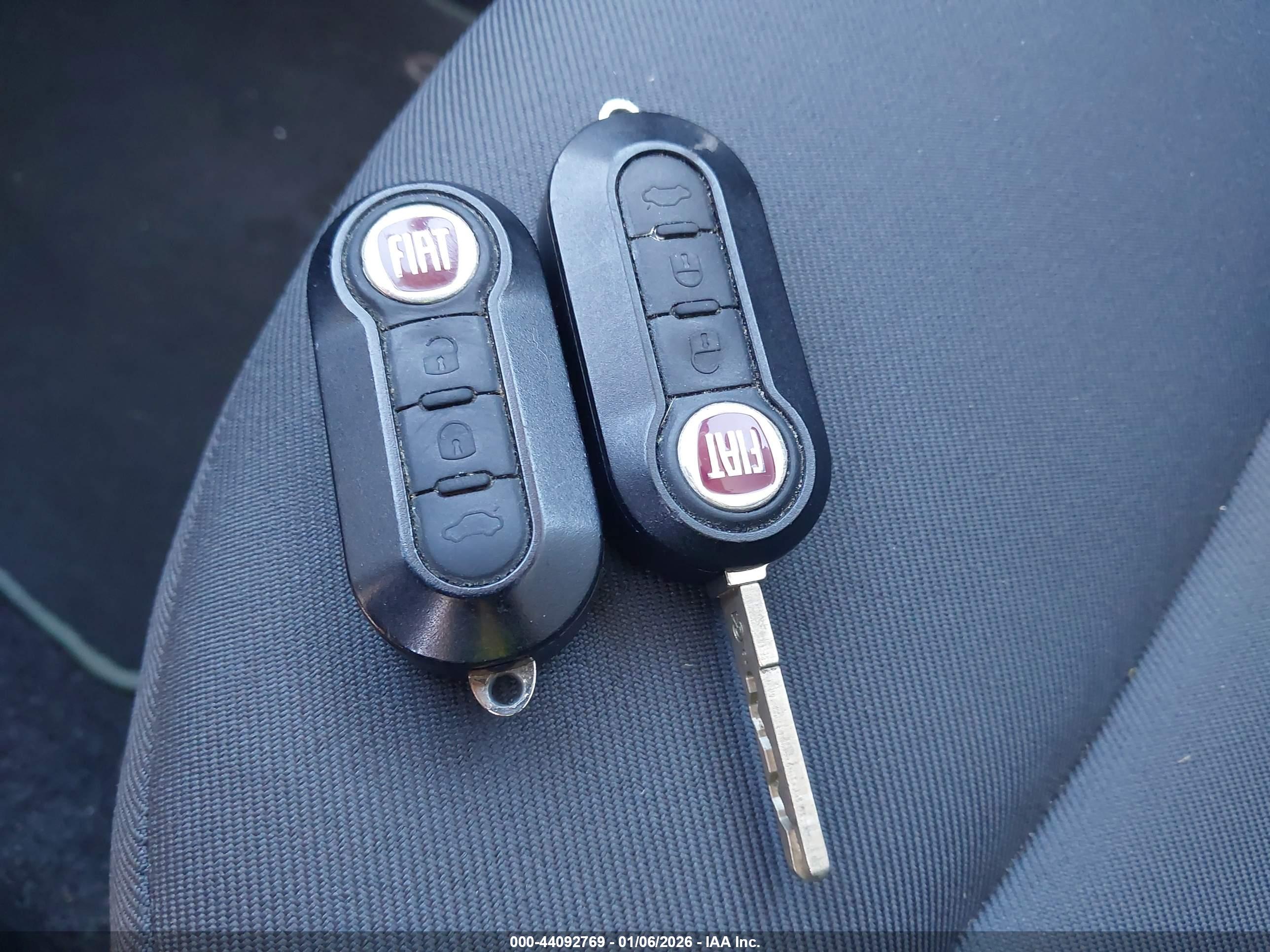 FIAT 500C image 11