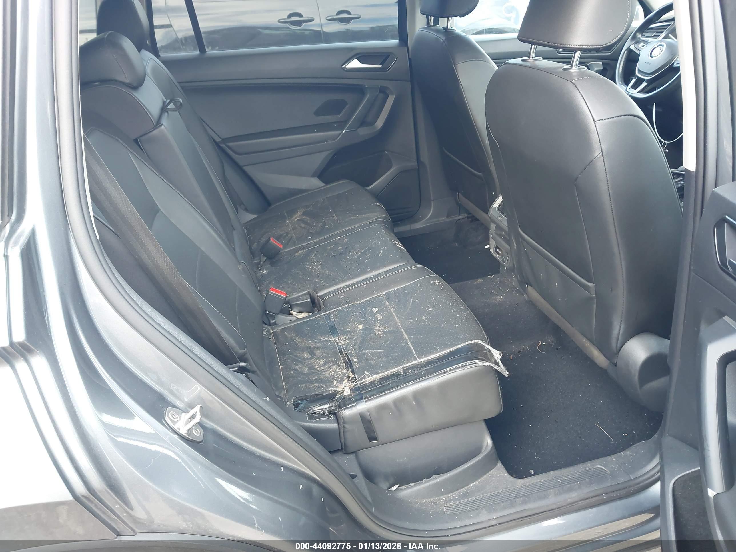 VOLKSWAGEN TIGUAN image 8