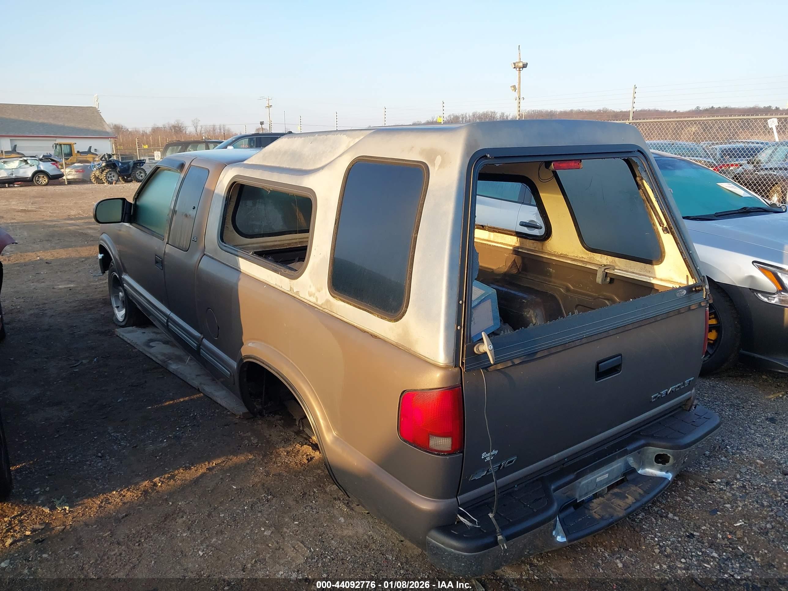 CHEVROLET S-10 image 6
