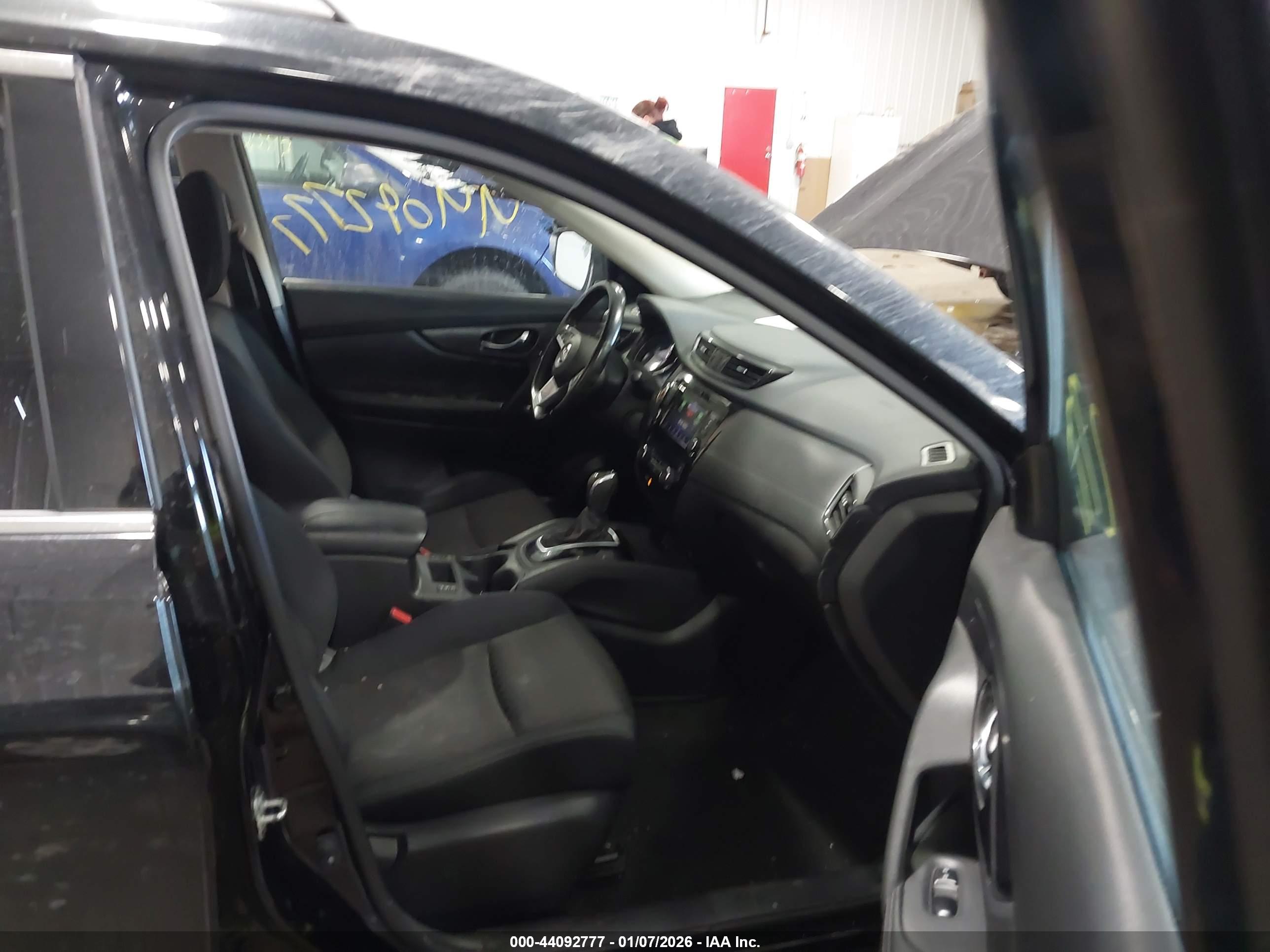 NISSAN ROGUE image 5