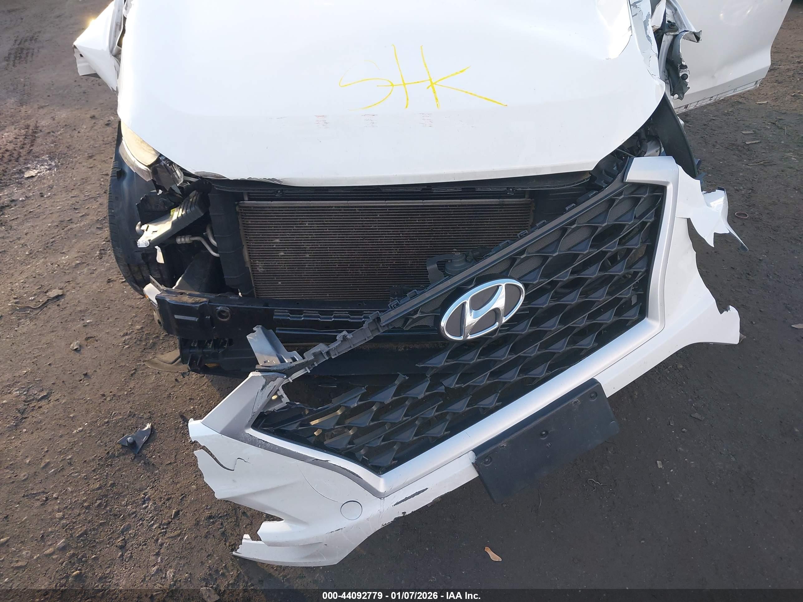 HYUNDAI TUCSON image 10