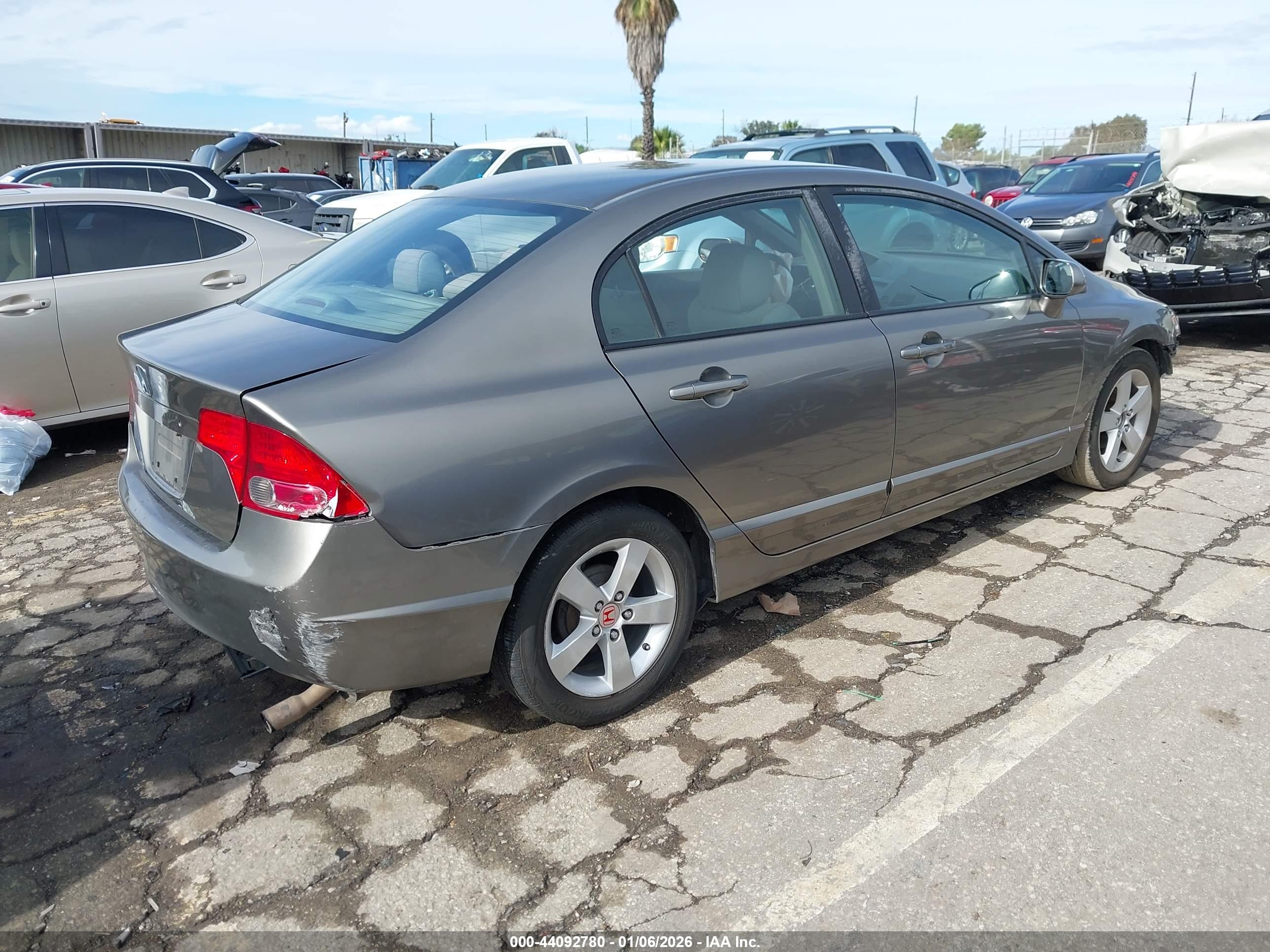 HONDA CIVIC image 4