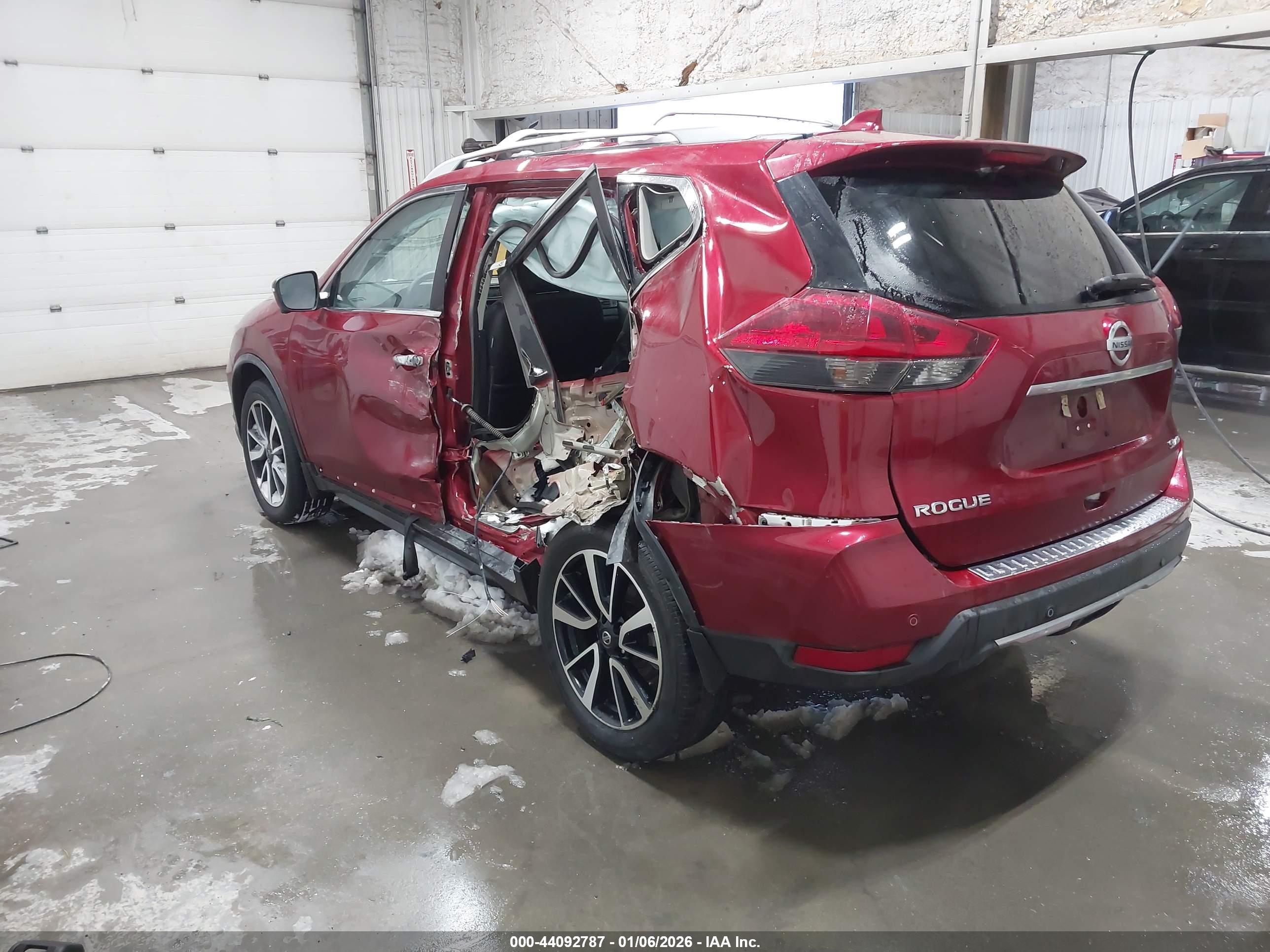 NISSAN ROGUE image 3