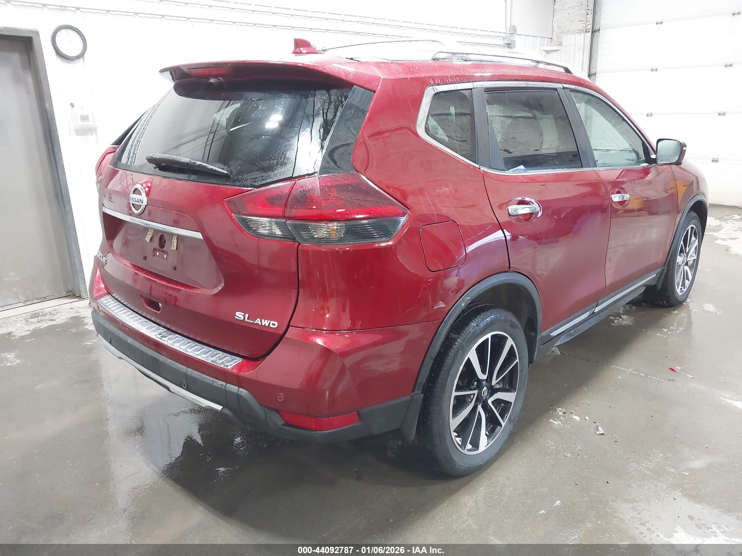NISSAN ROGUE image 4
