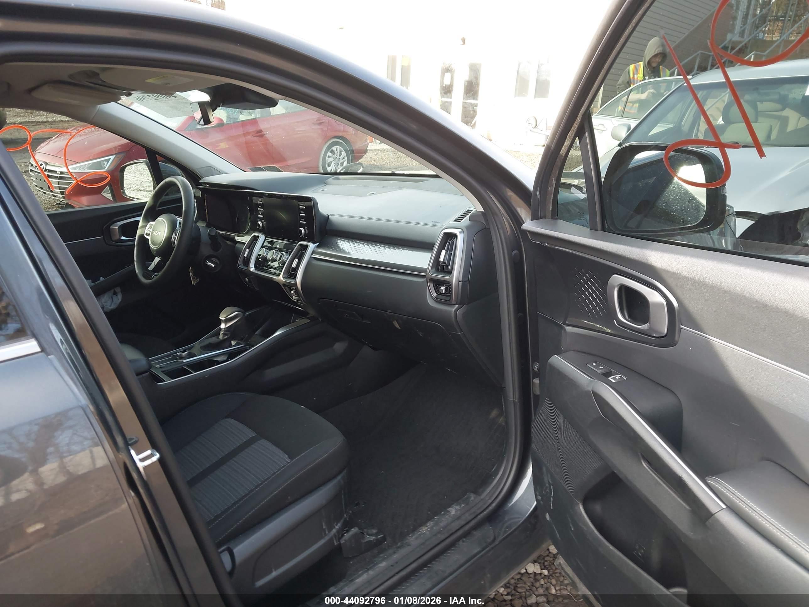 KIA SORENTO image 5