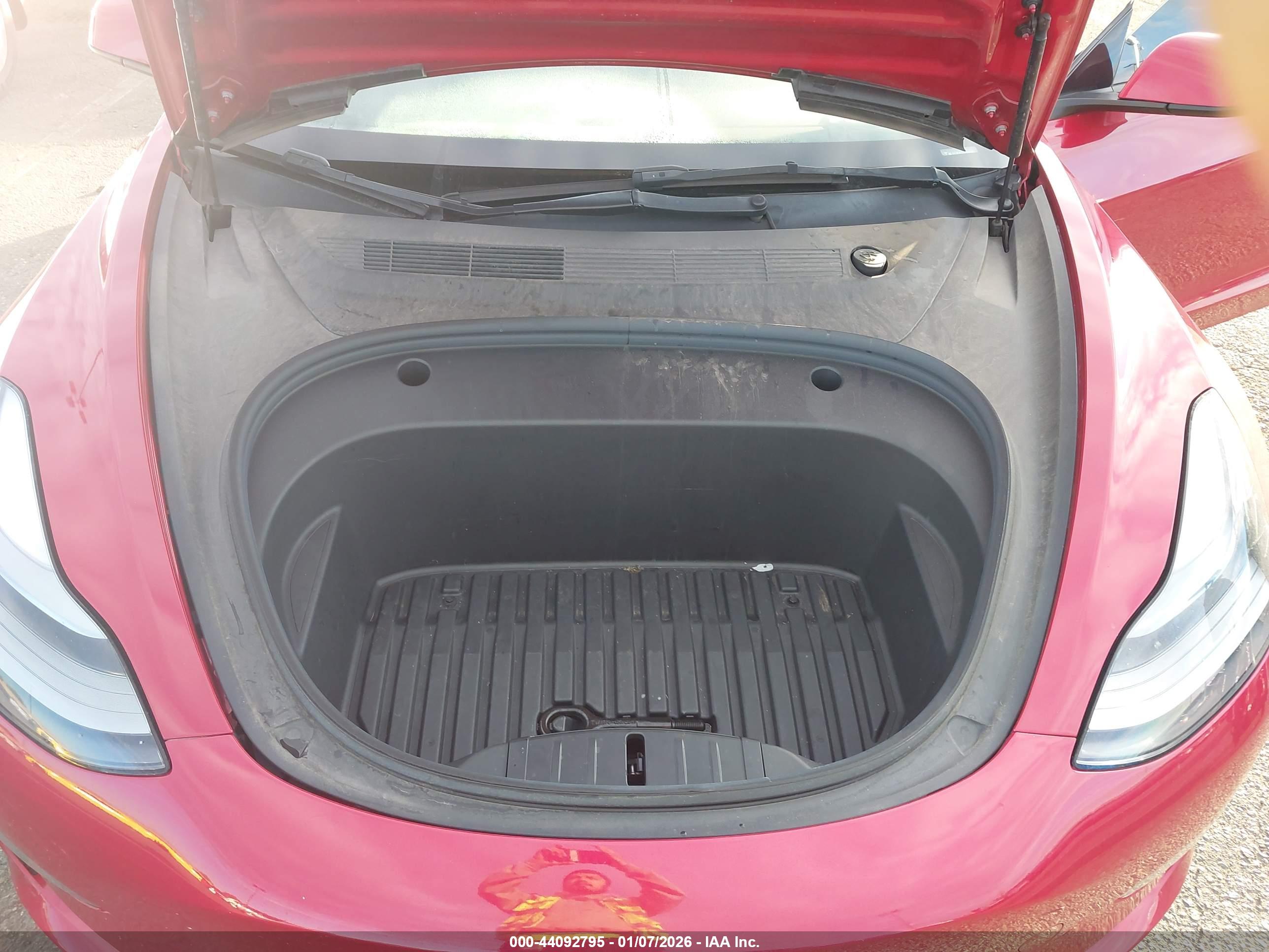 TESLA MODEL image 10