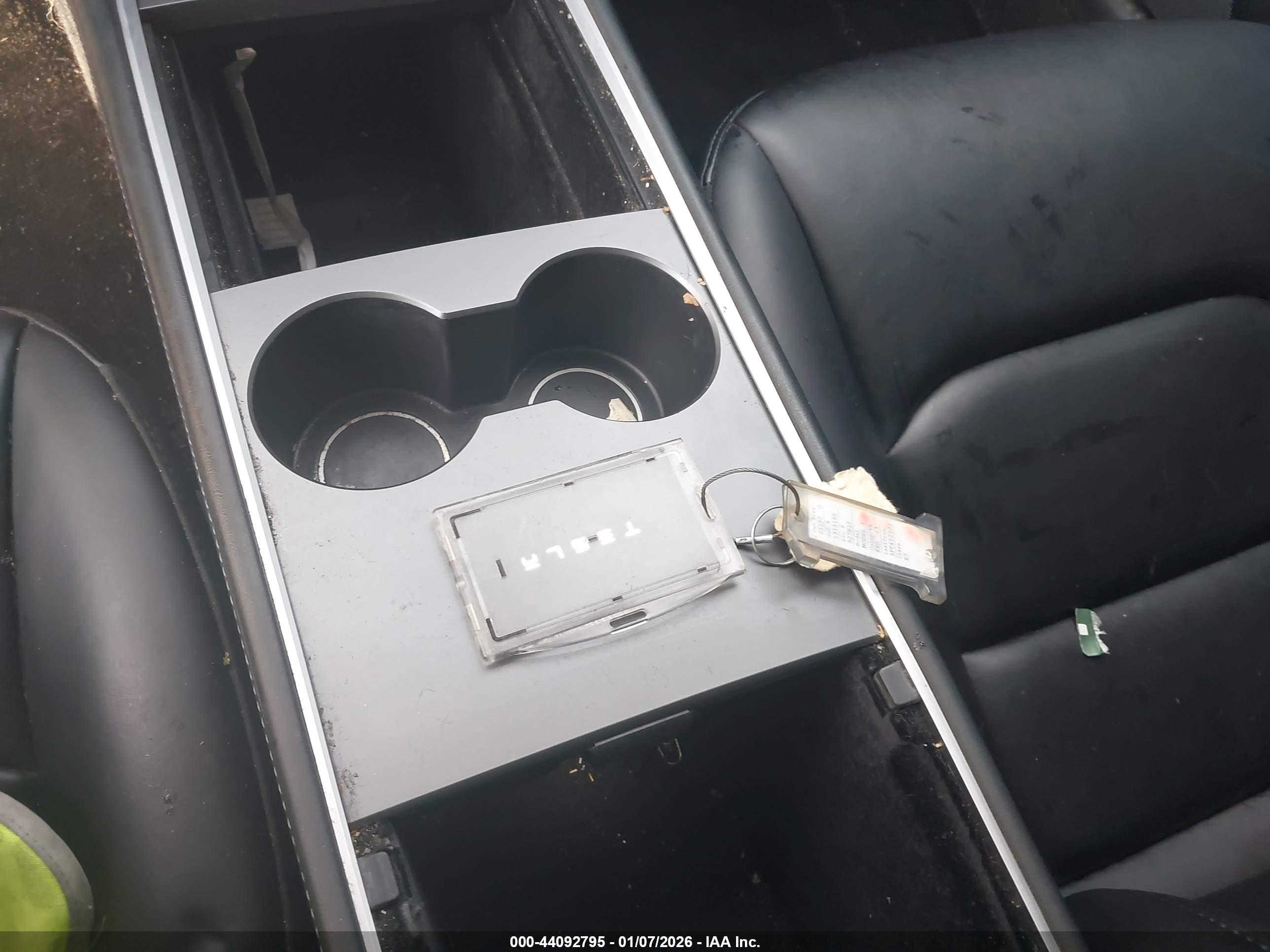 TESLA MODEL image 11